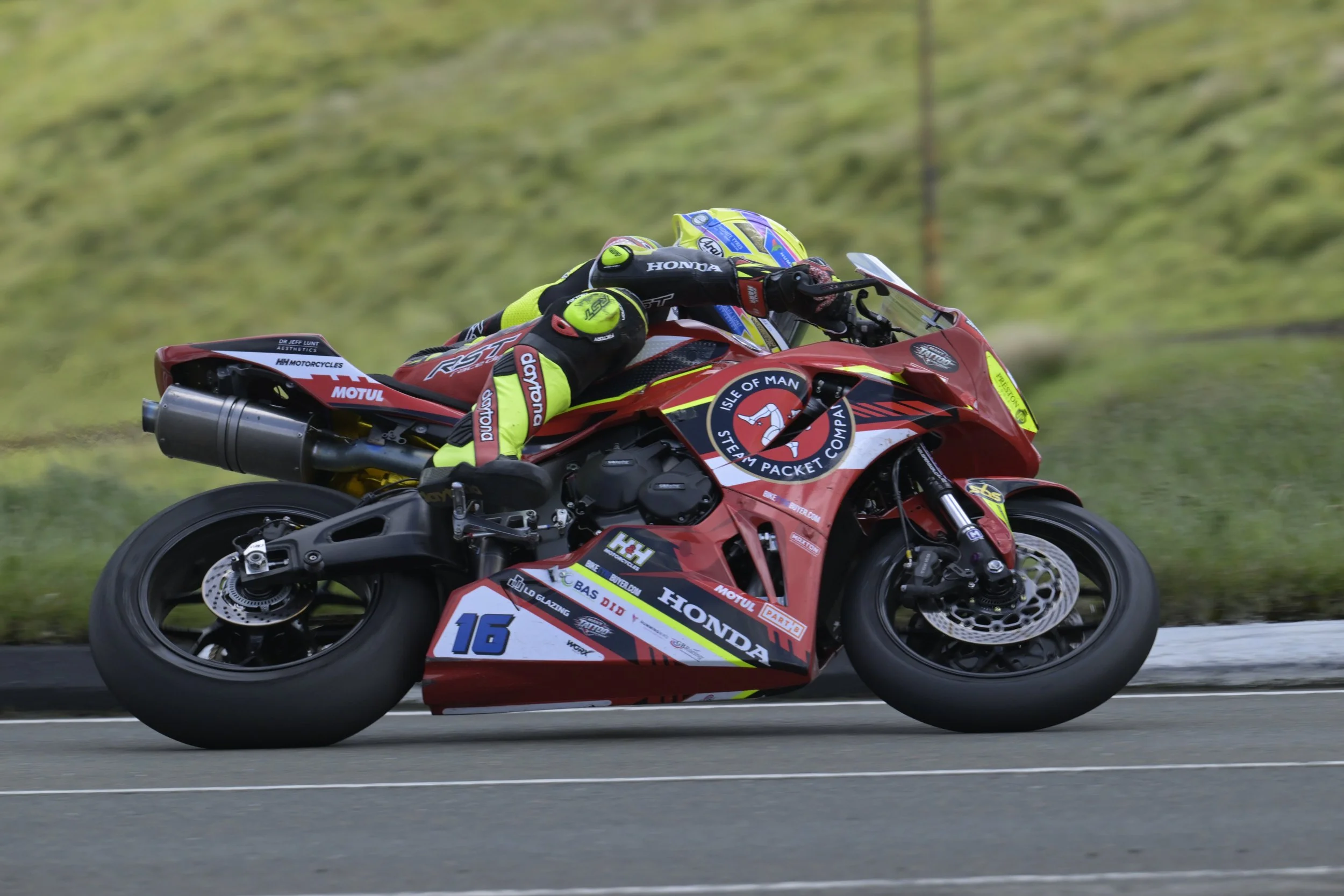 Monster Energy Supersport TT Race 2. #16 Nathan Harrison - Honda CBR600RR - H&H Motorcycles Racing. Photo taken at Bungalow. 