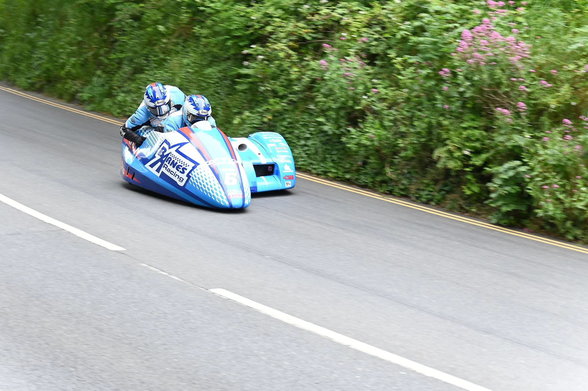 #6 John Holden / Maxime Vasseur - 600 LCR Yamaha - Barnes Racing/Carl Cox Motorsport. When the sidecars slow down for the tight turns are the only time when you can get a good clear look at them. Photo taken at Quarterbridge Road.