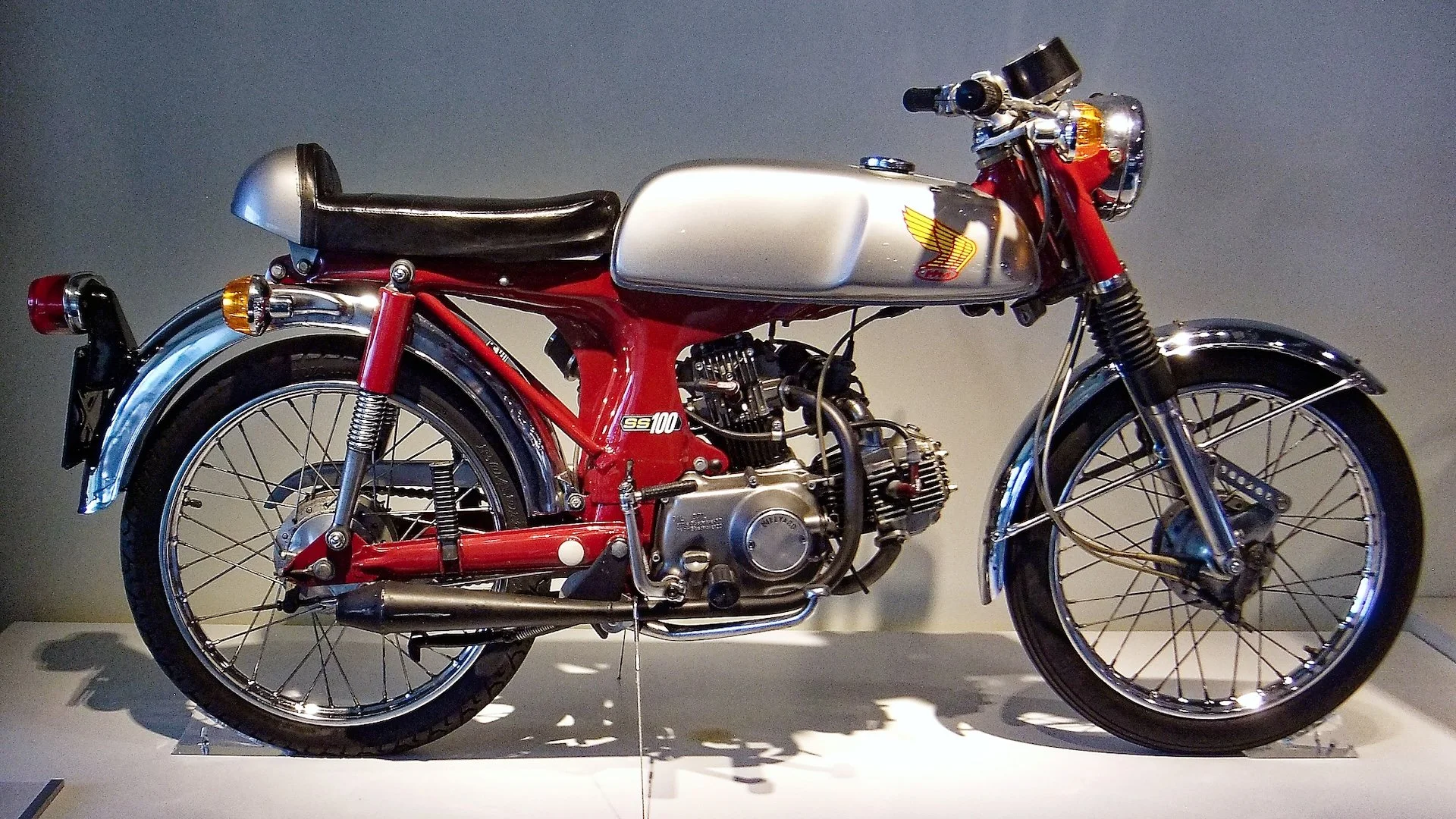 1974 Honda SS100.