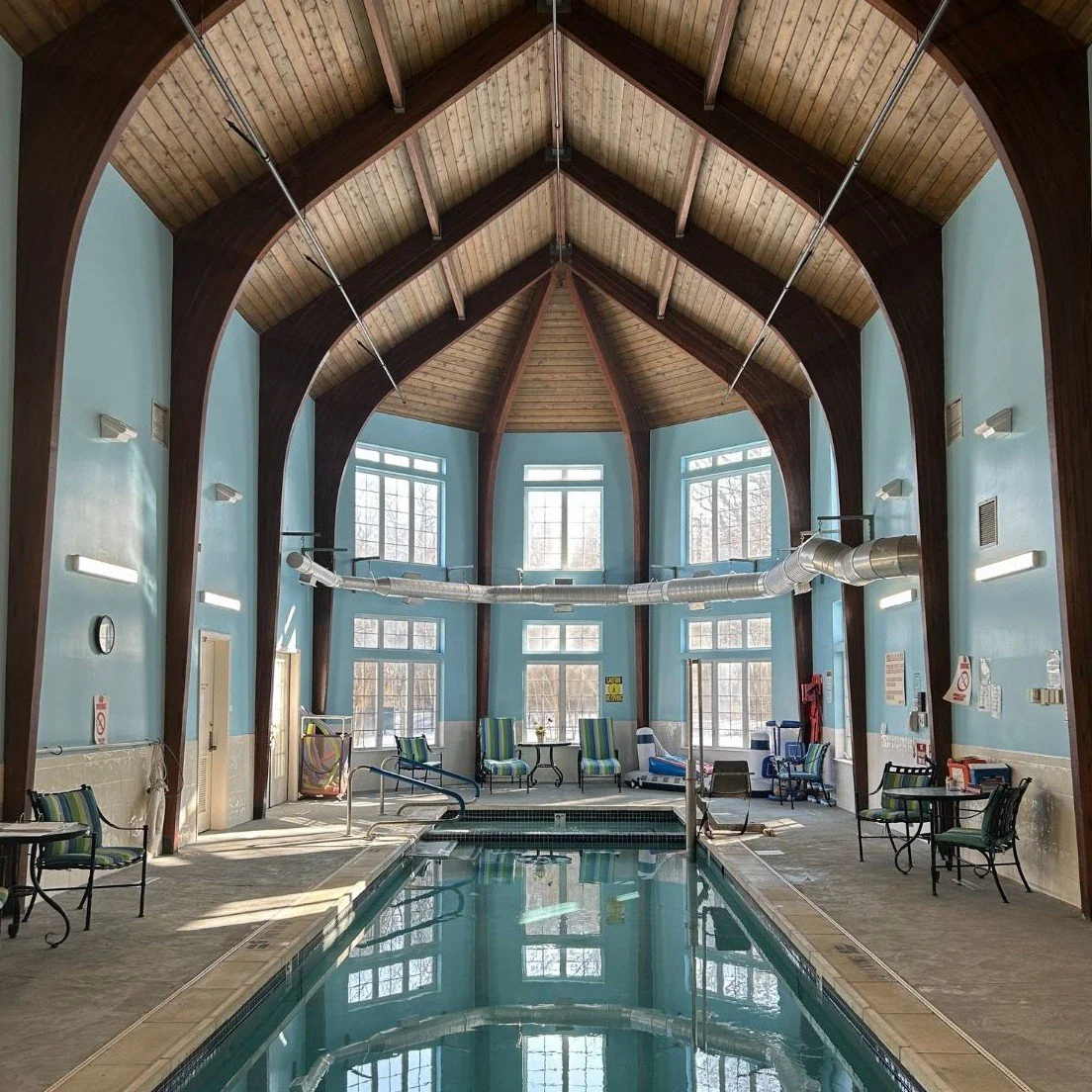  Whether you're here for a workout or a little well-deserved relaxation, our indoor lap pool and whirlpool have you covered! 