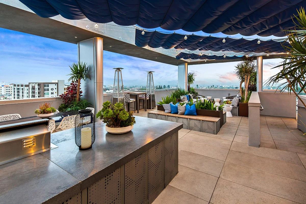 next-on-lex_6_patio.jpg