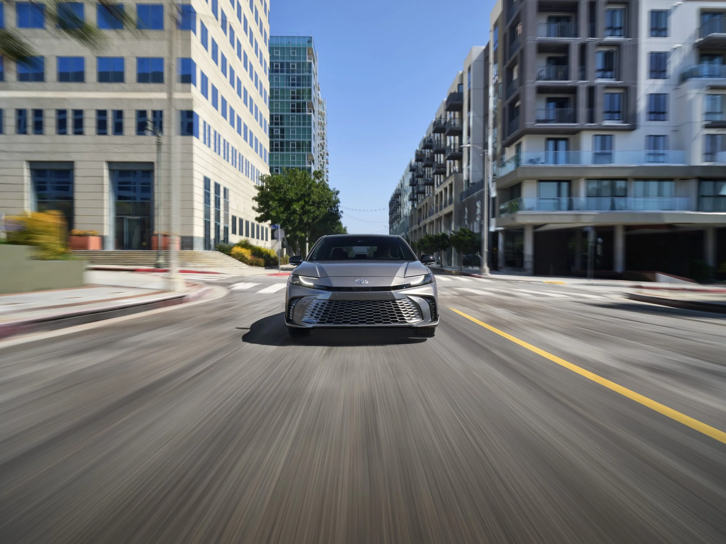 TOYOTA CAMRY 2025