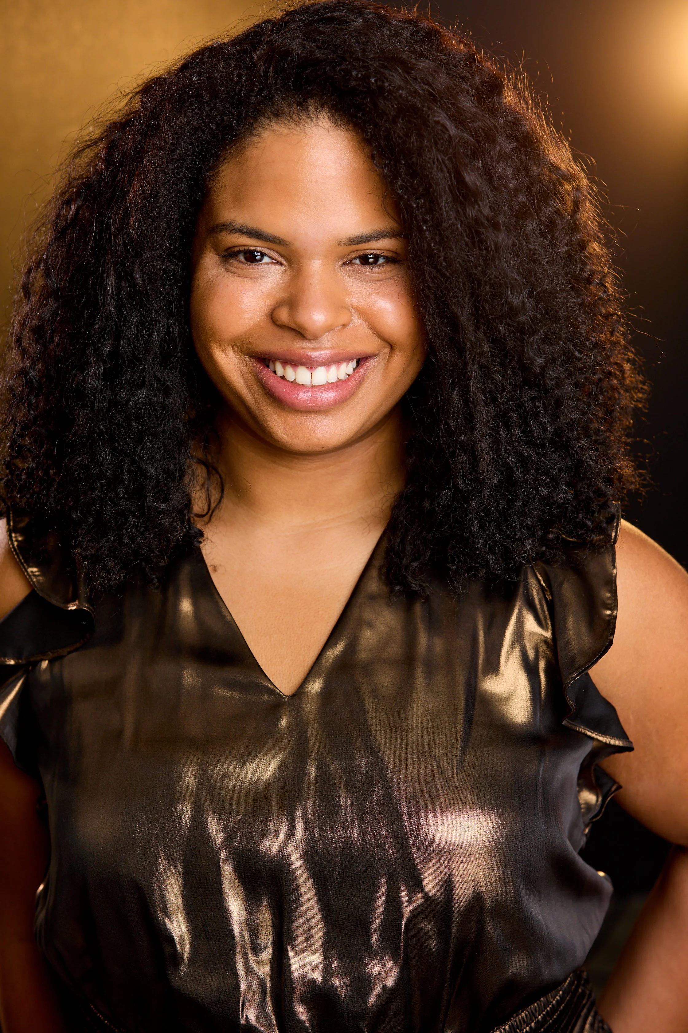 Actress Deanna Rowland. Leading lady headshot by Cameron Radice Photography