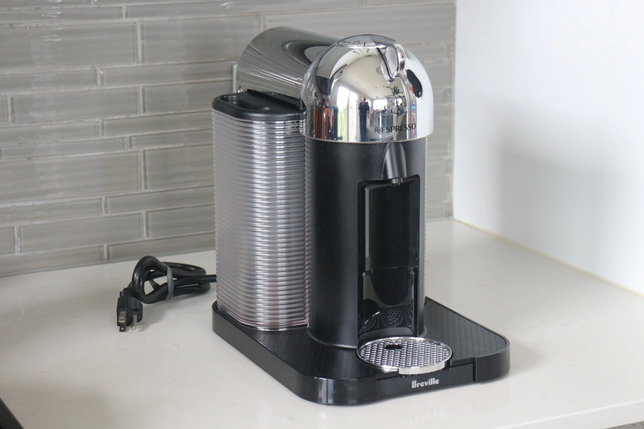 Nespresso Vertuo Chrome & Aeroccino2 Milk Frother
