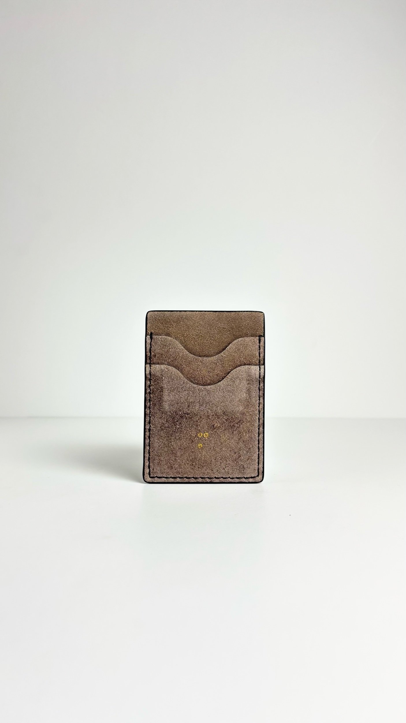 Roma - Magnetic Card Holder