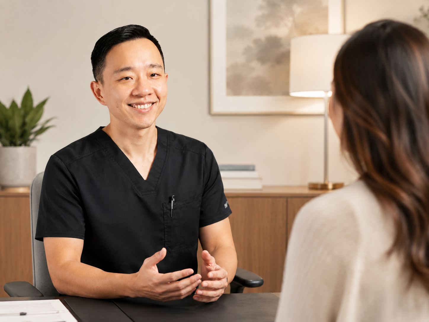 Arizona concierge physician discussing personalized medical care with a patient