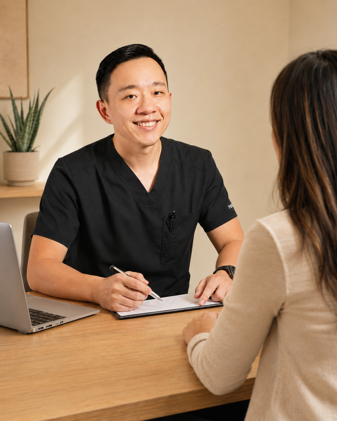 Dr. Hu discussing a personalized healthcare plan with a patient from Surprise, Arizona