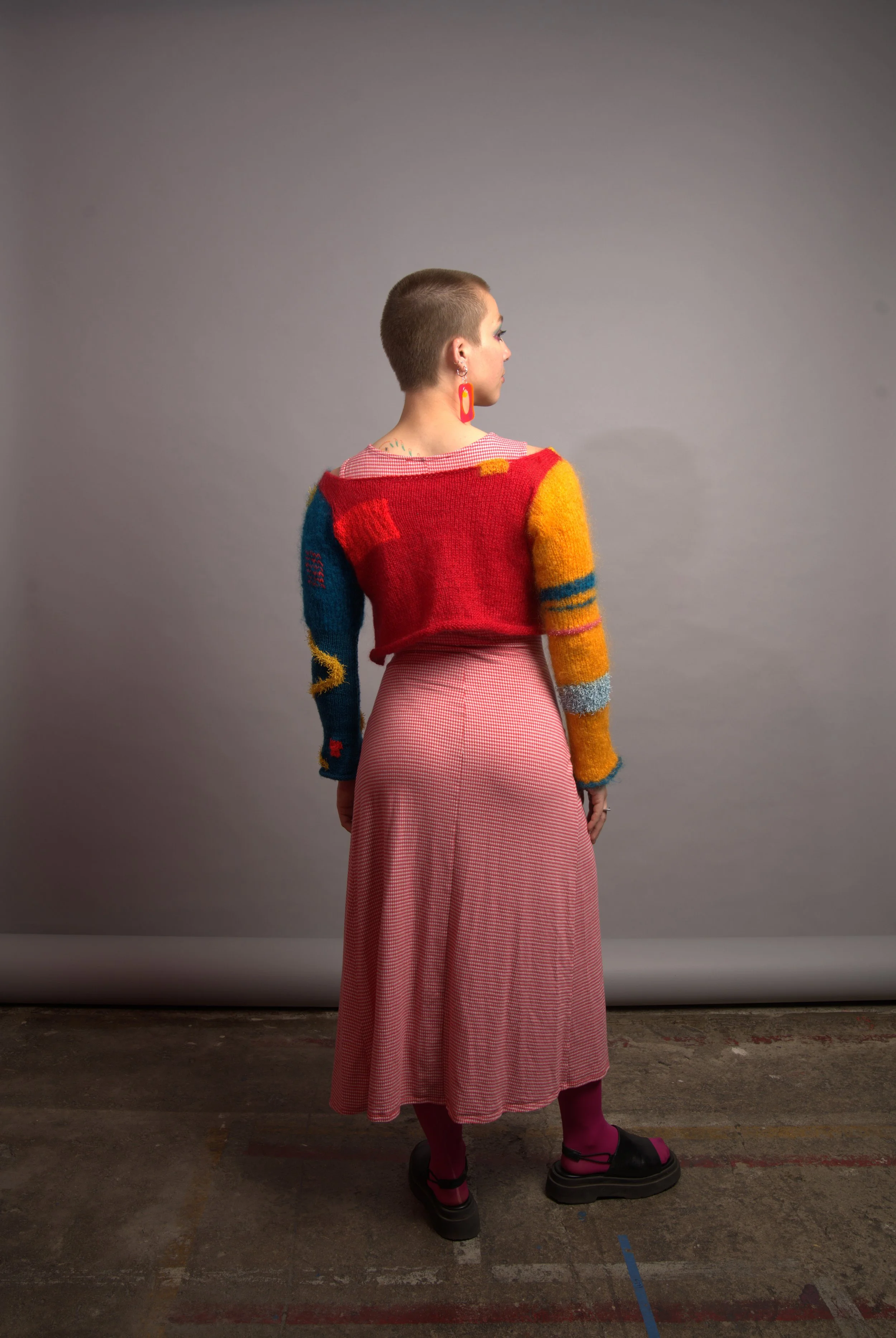 Red sleeves back.jpg
