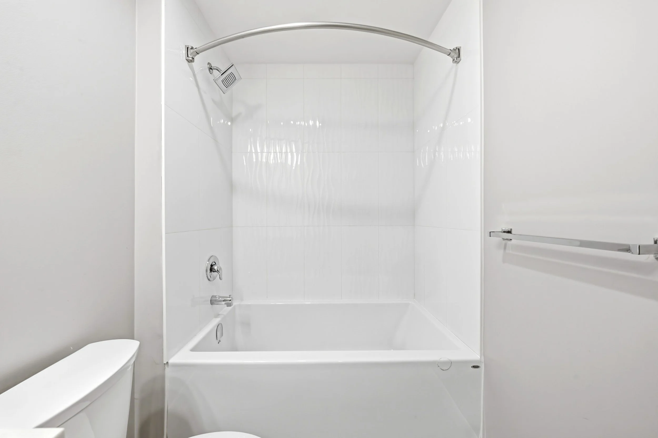23 - Unit 1004 Marquee Residence.jpg