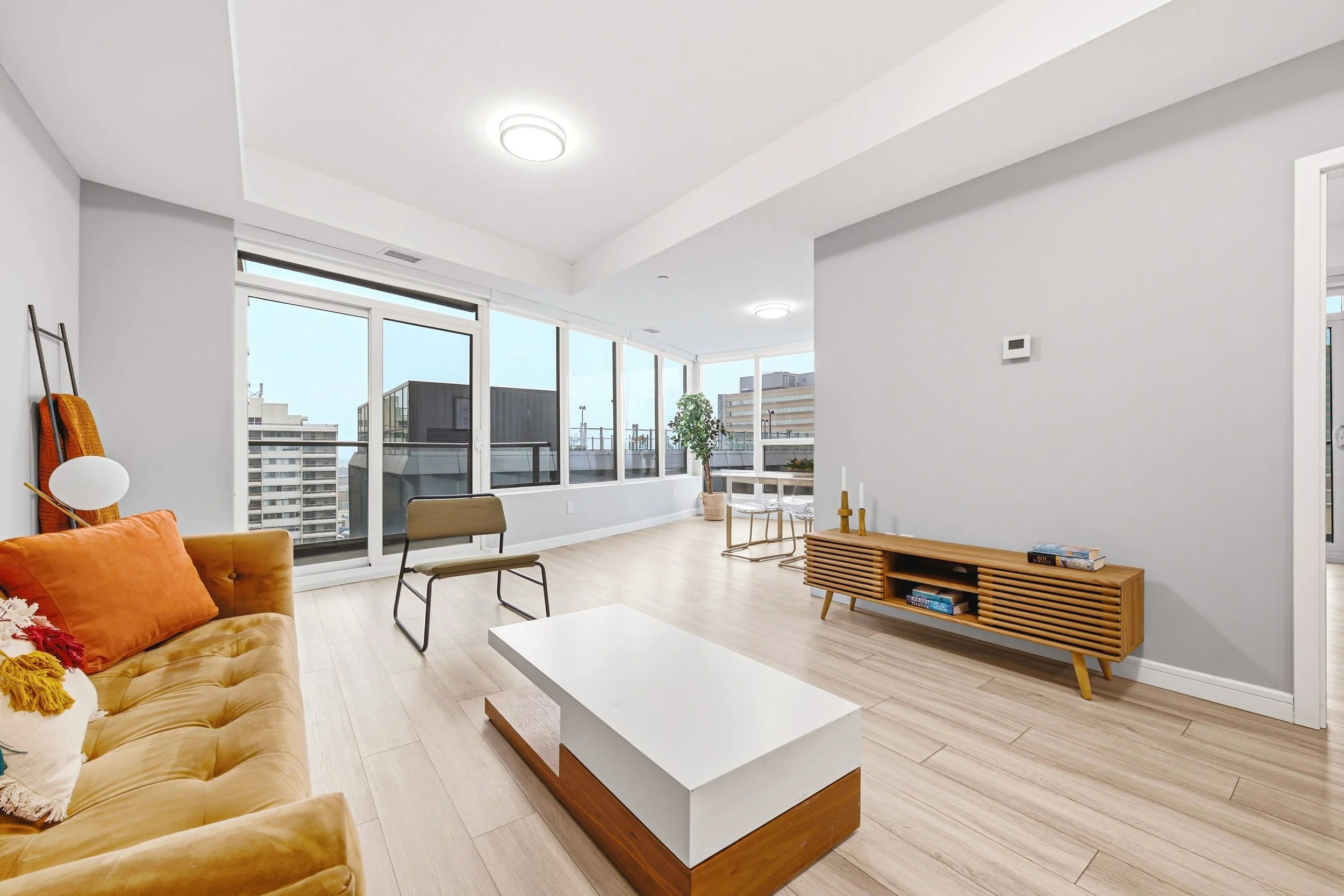 10 - Unit 1004 Marquee Residence.jpg