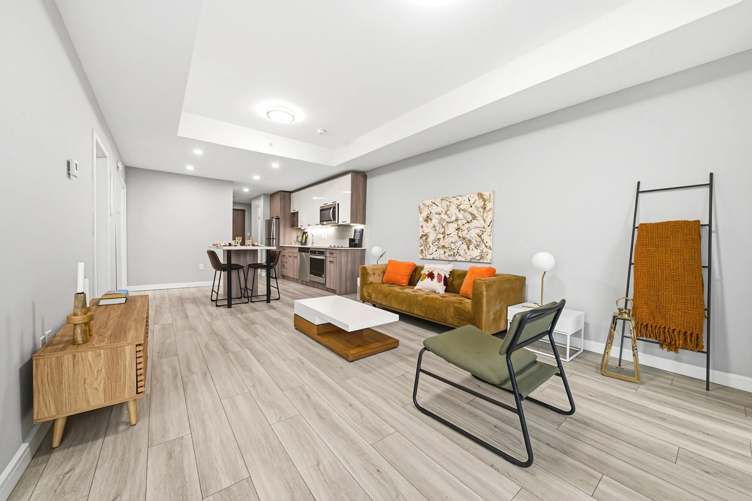14 - Unit 1004 Marquee Residence.jpg