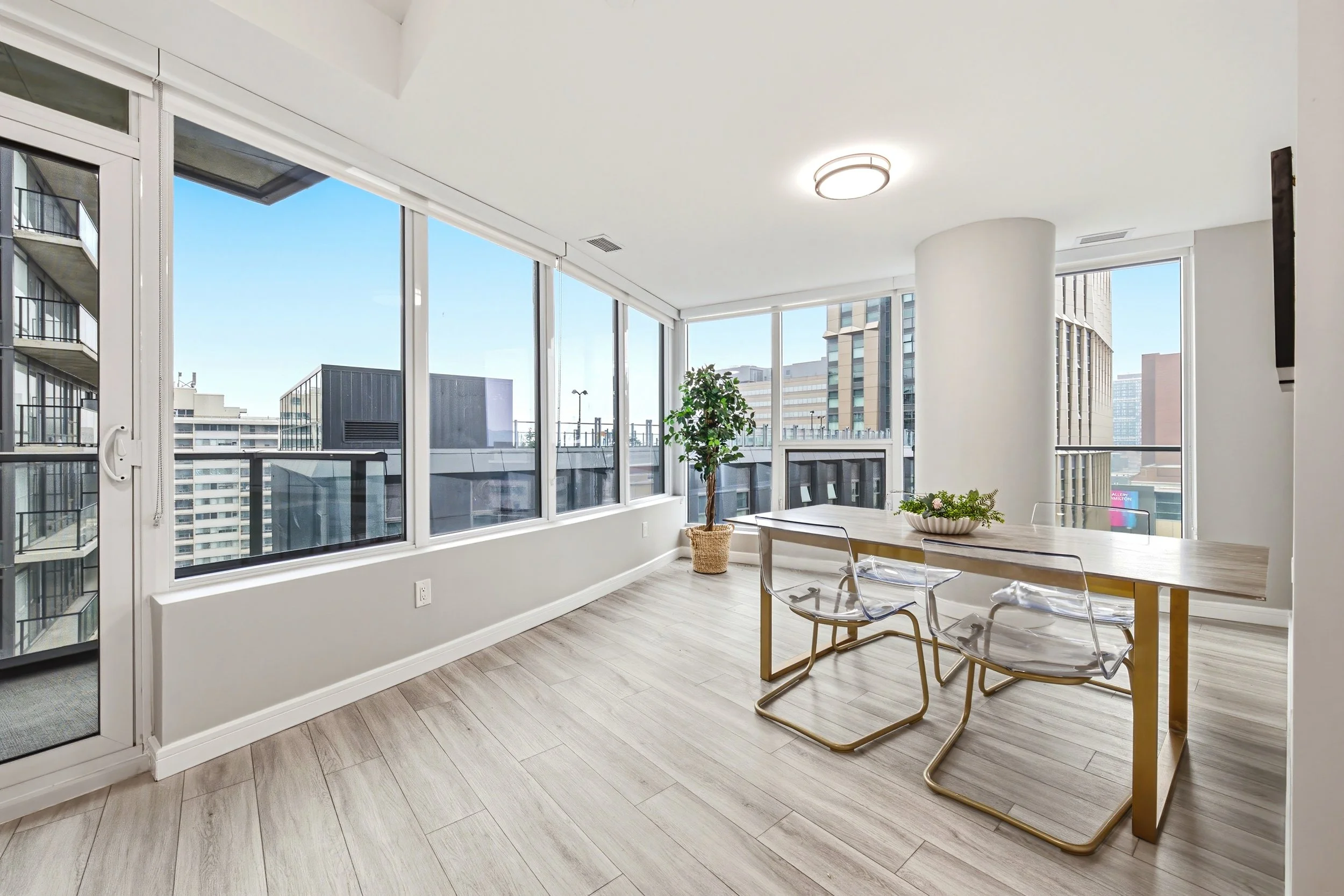 12 - Unit 1004 Marquee Residence.jpg