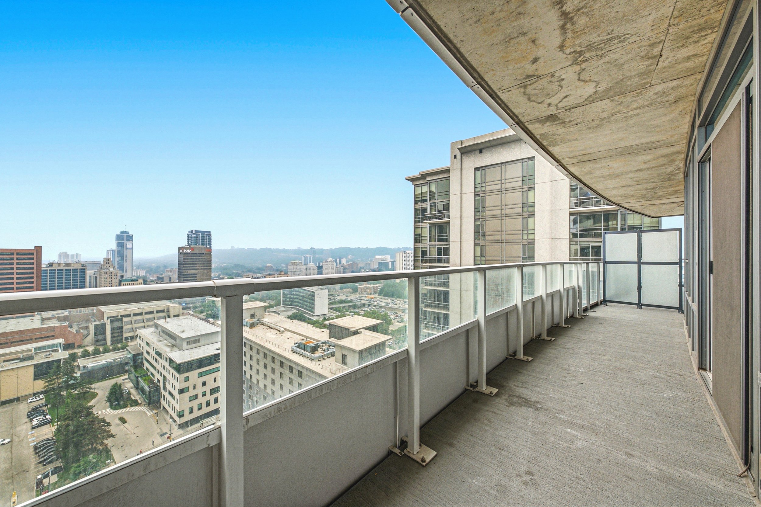 11 - Suite 2306 Marquee Residence.jpg