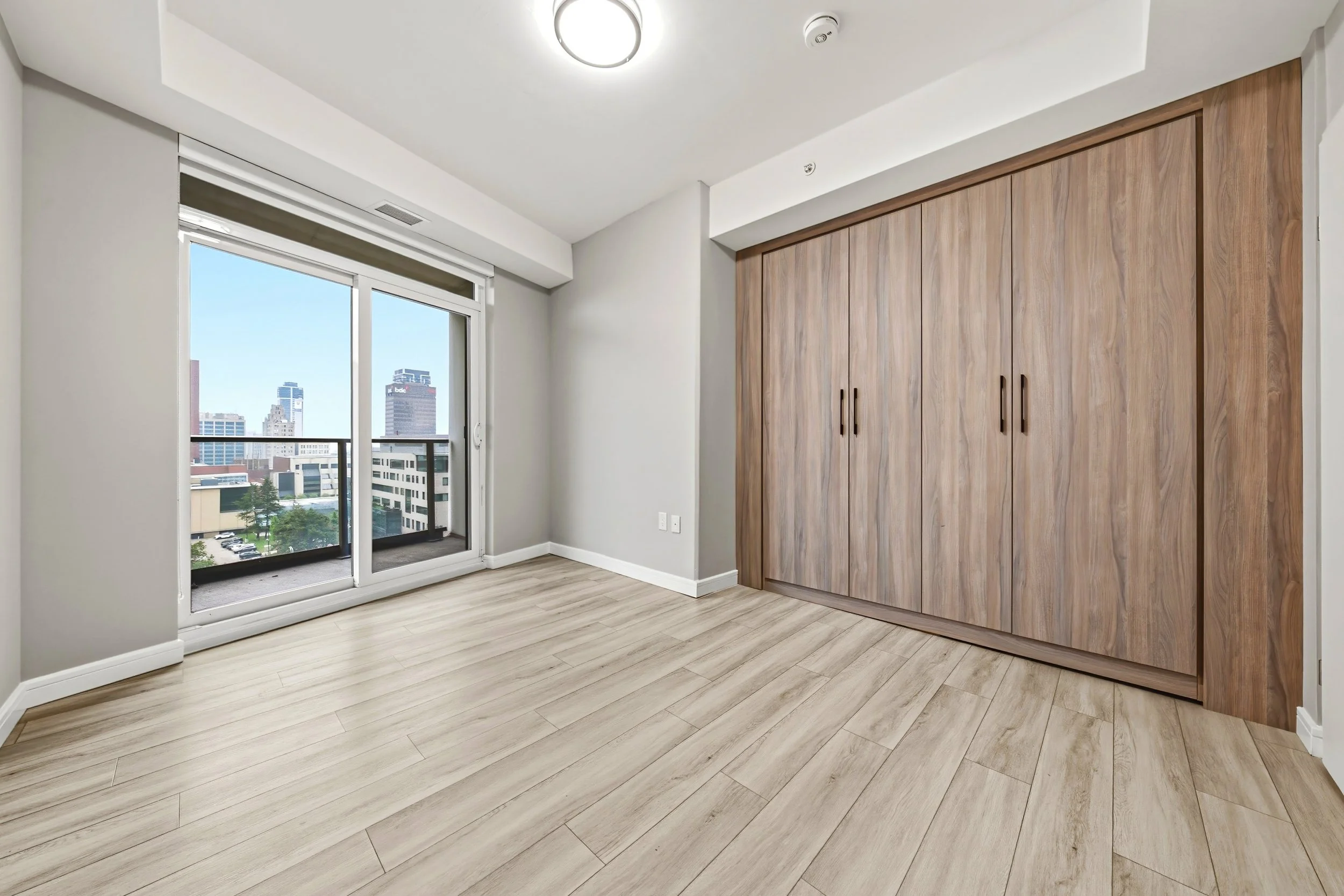 20 - Unit 1004 Marquee Residence.jpg