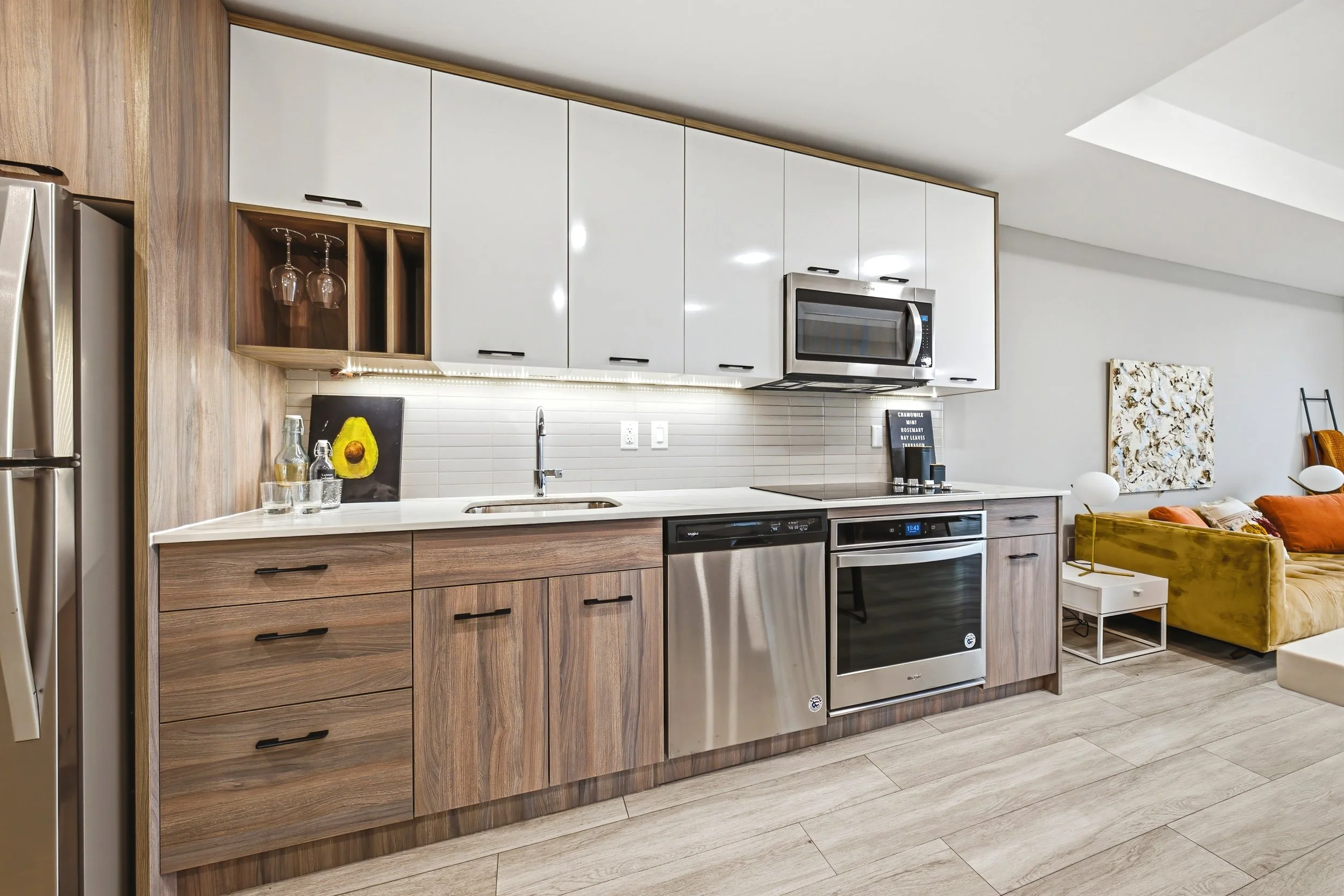 8 - Unit 1004 Marquee Residence.jpg
