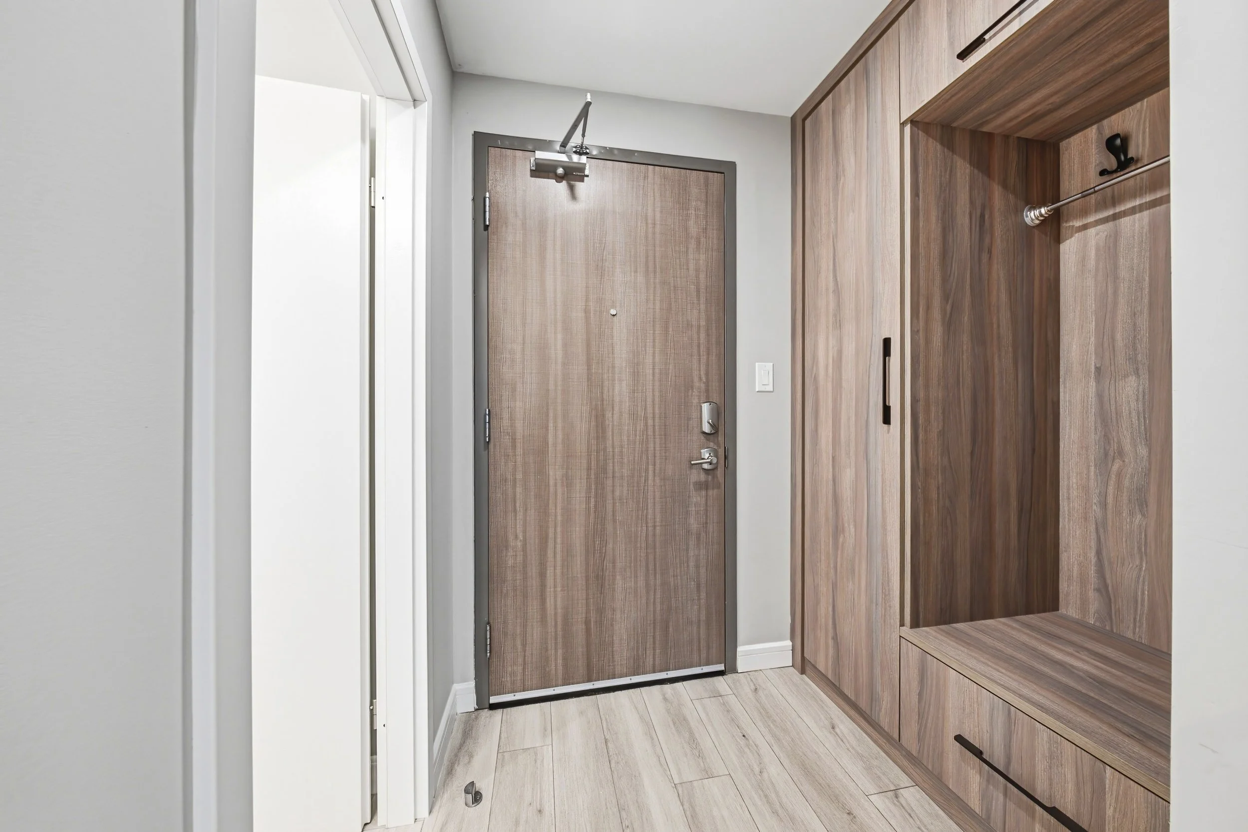 4 - Unit 1004 Marquee Residence.jpg