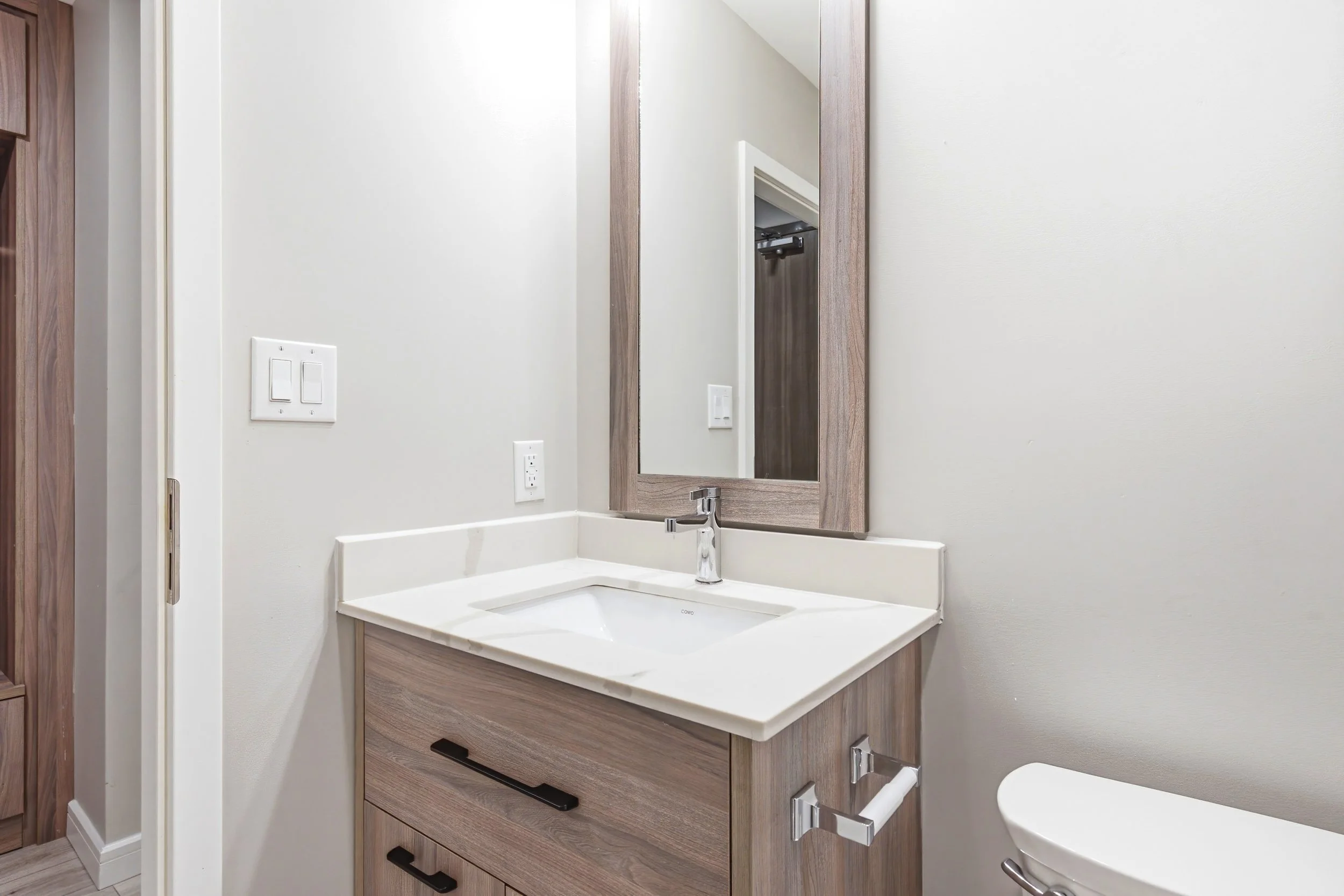 22 - Unit 1004 Marquee Residence.jpg