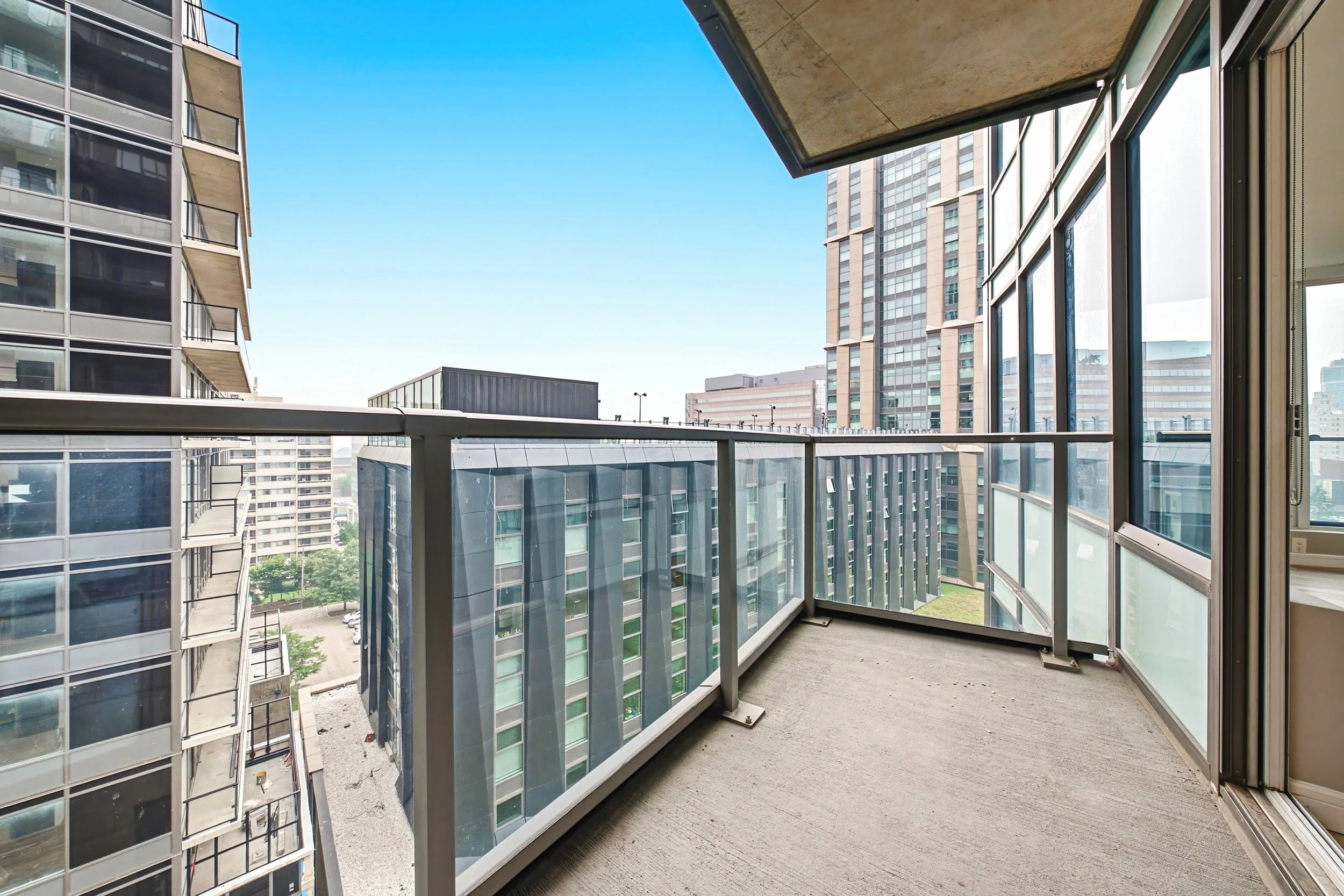 24 - Unit 1004 Marquee Residence.jpg