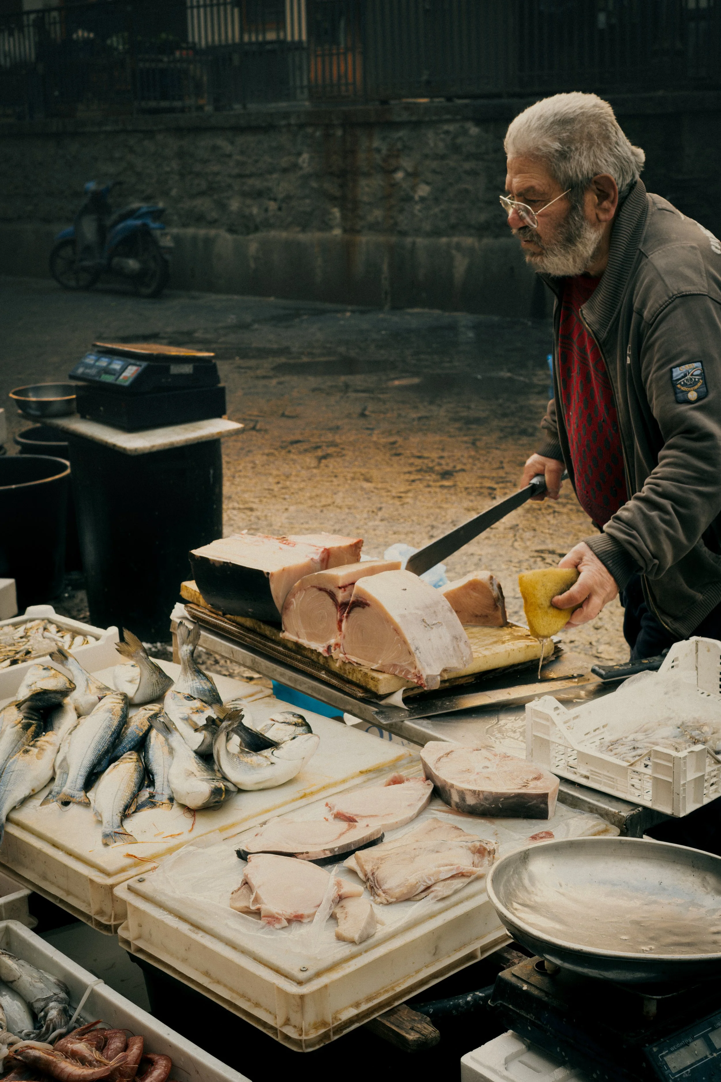 fish_market2.jpg