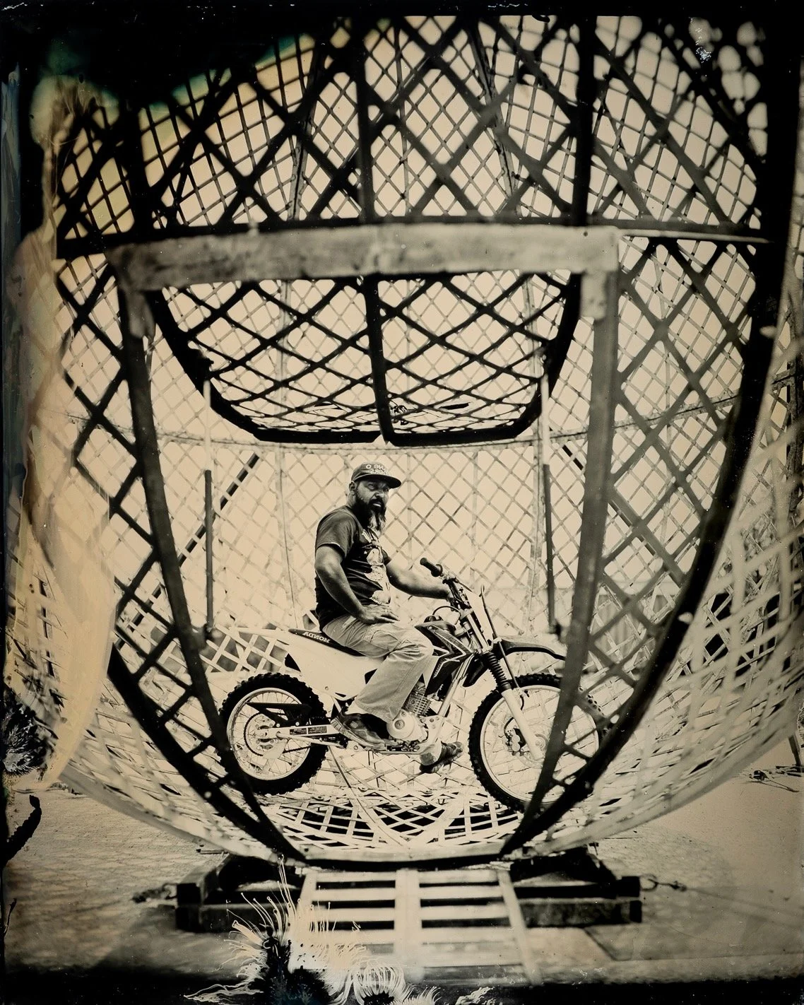 The Quiet Geometry of the Cage