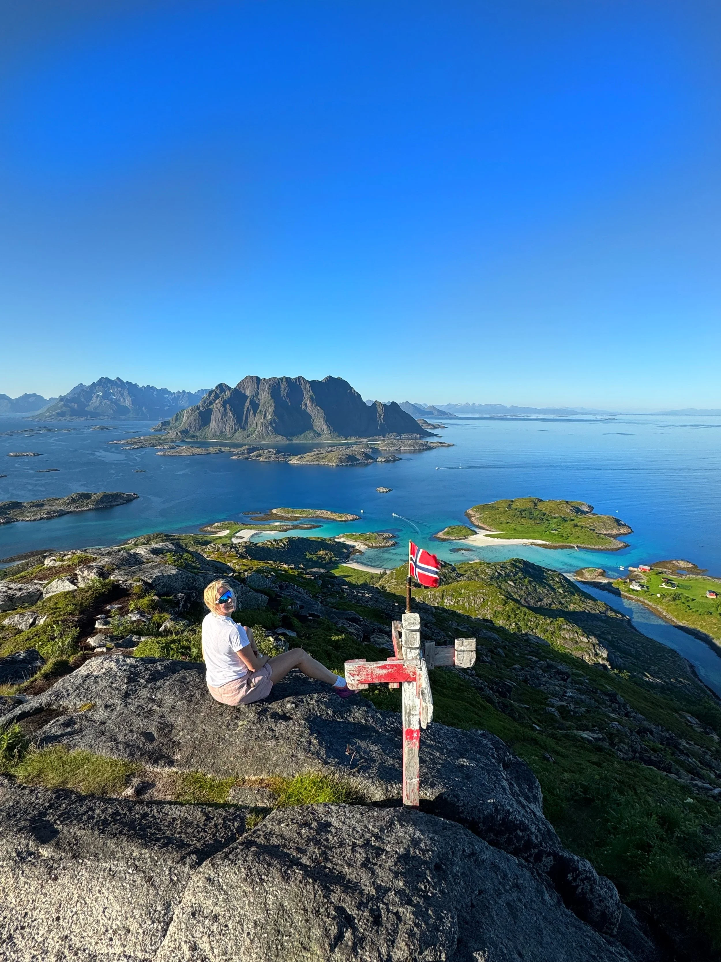 SKROVA ISLAND EXPERIENCE
