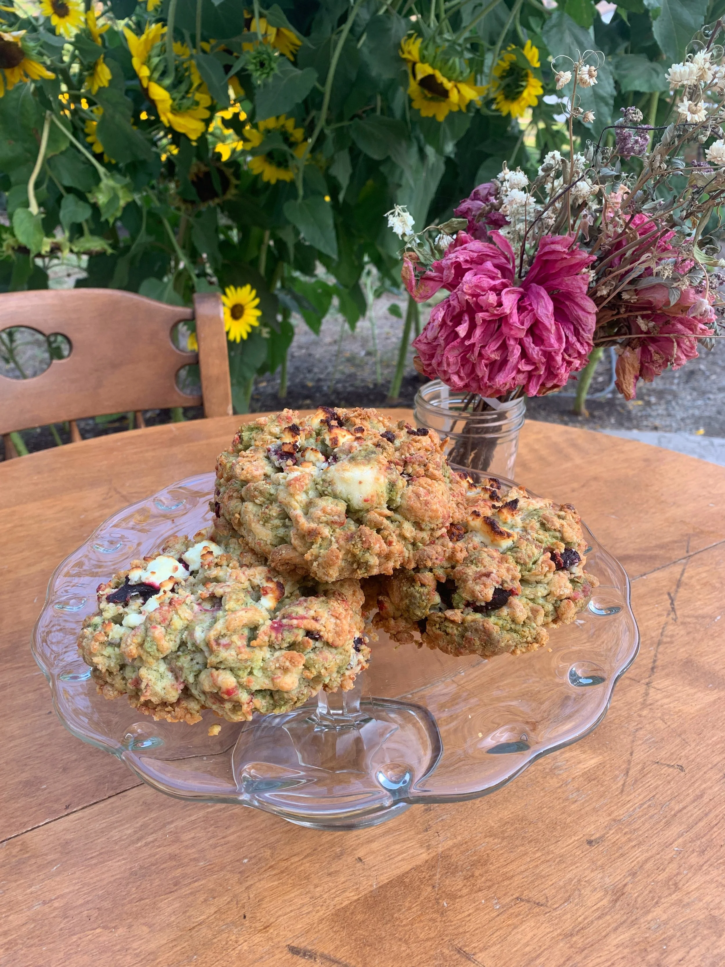 Our pastries change like the farming seasons! We've always got something new and fresh for you to try and indulge. 

Our scone of the day: beets, homemade pesto and okanagan goat cheese! 

How about a good ol' latte with that? 

#farmstand #cafe #org