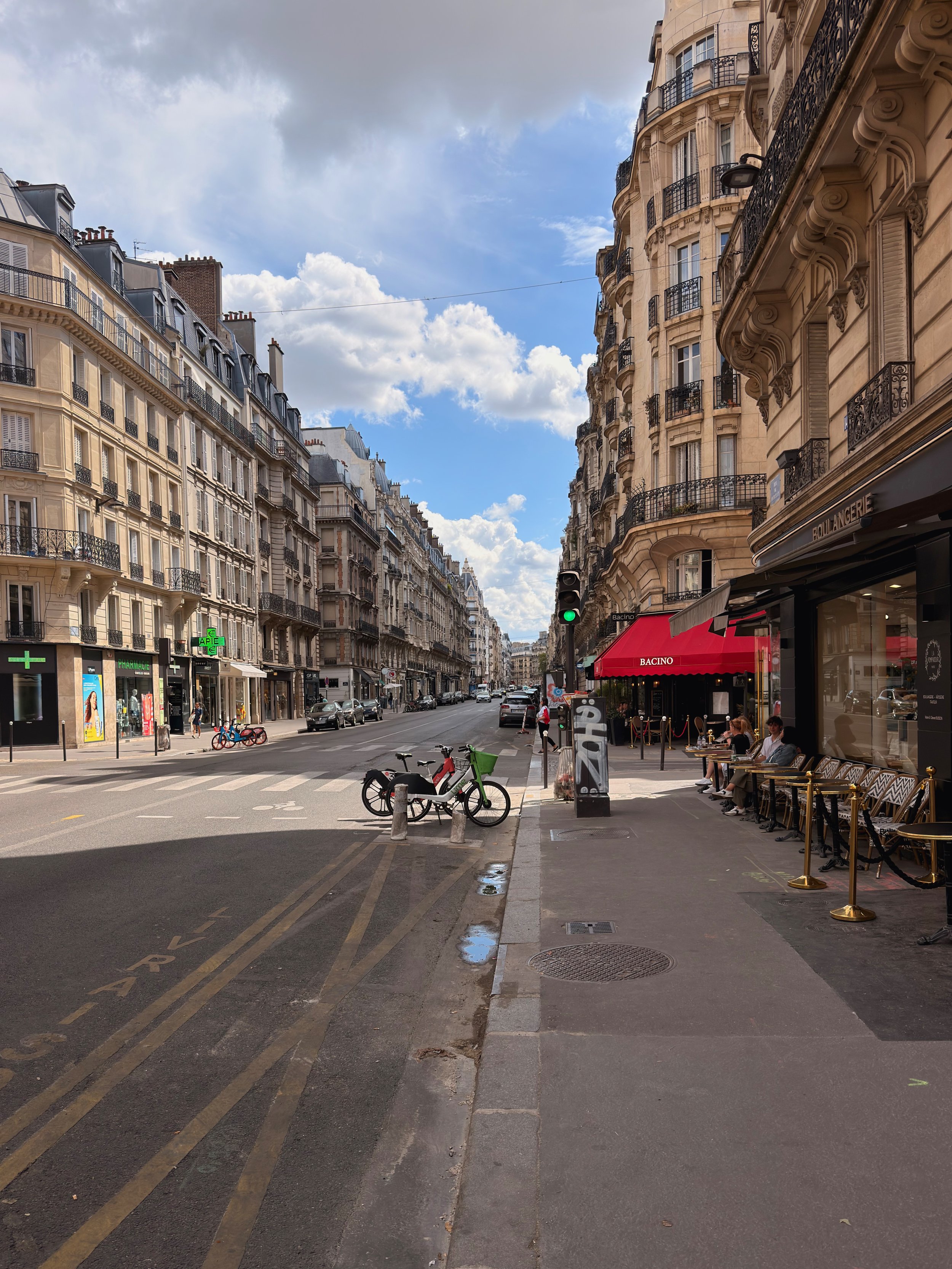 Empty_Paris_Street
