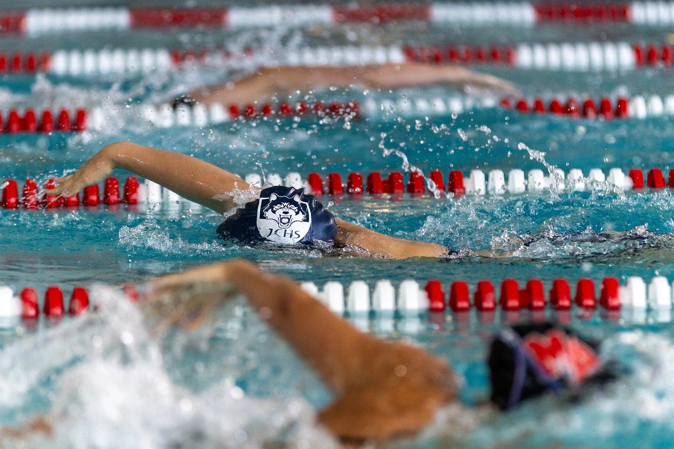 Co-edVarsitySwimming_5B9A0589.jpg