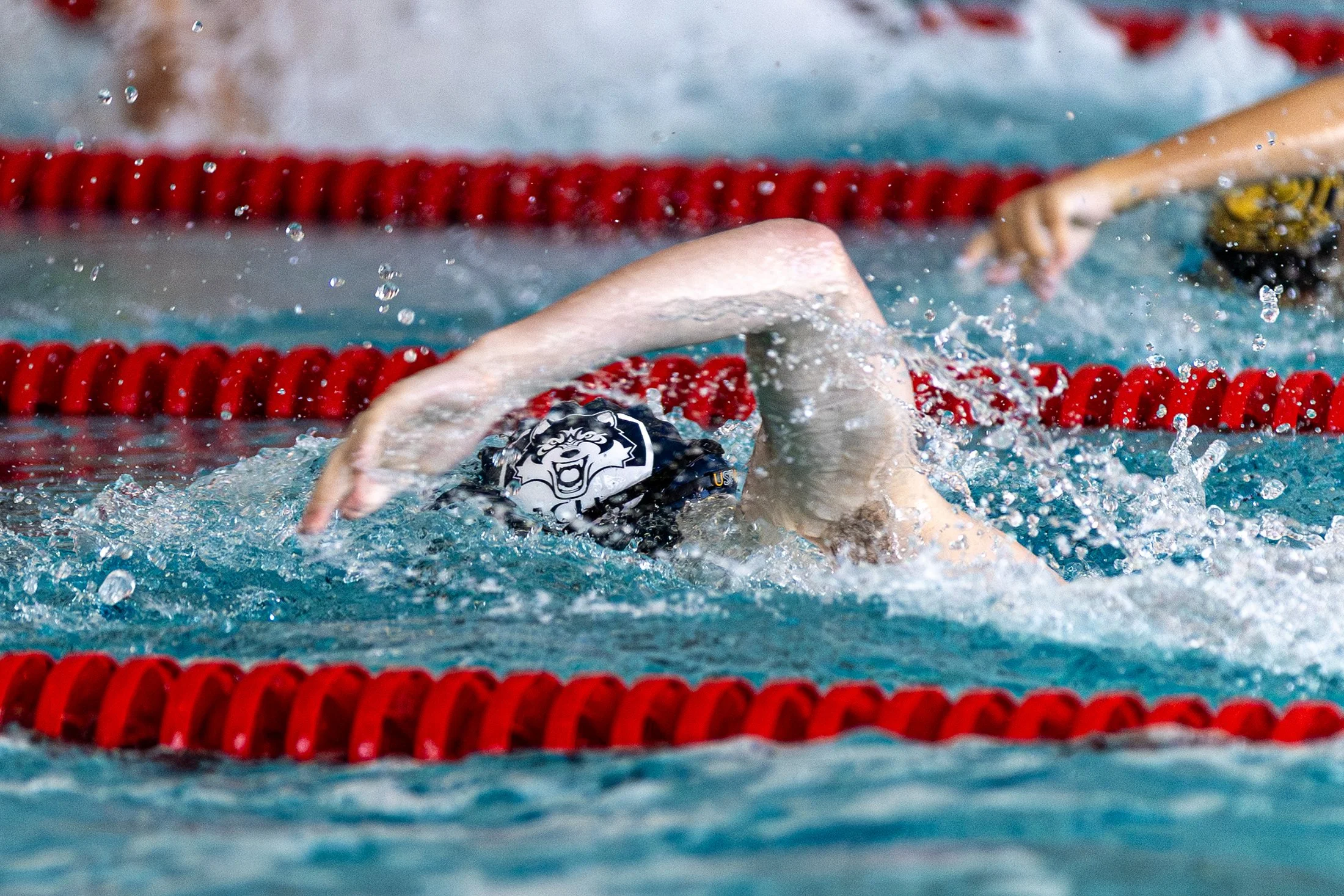 Co-edVarsitySwimming_5B9A0702.jpg