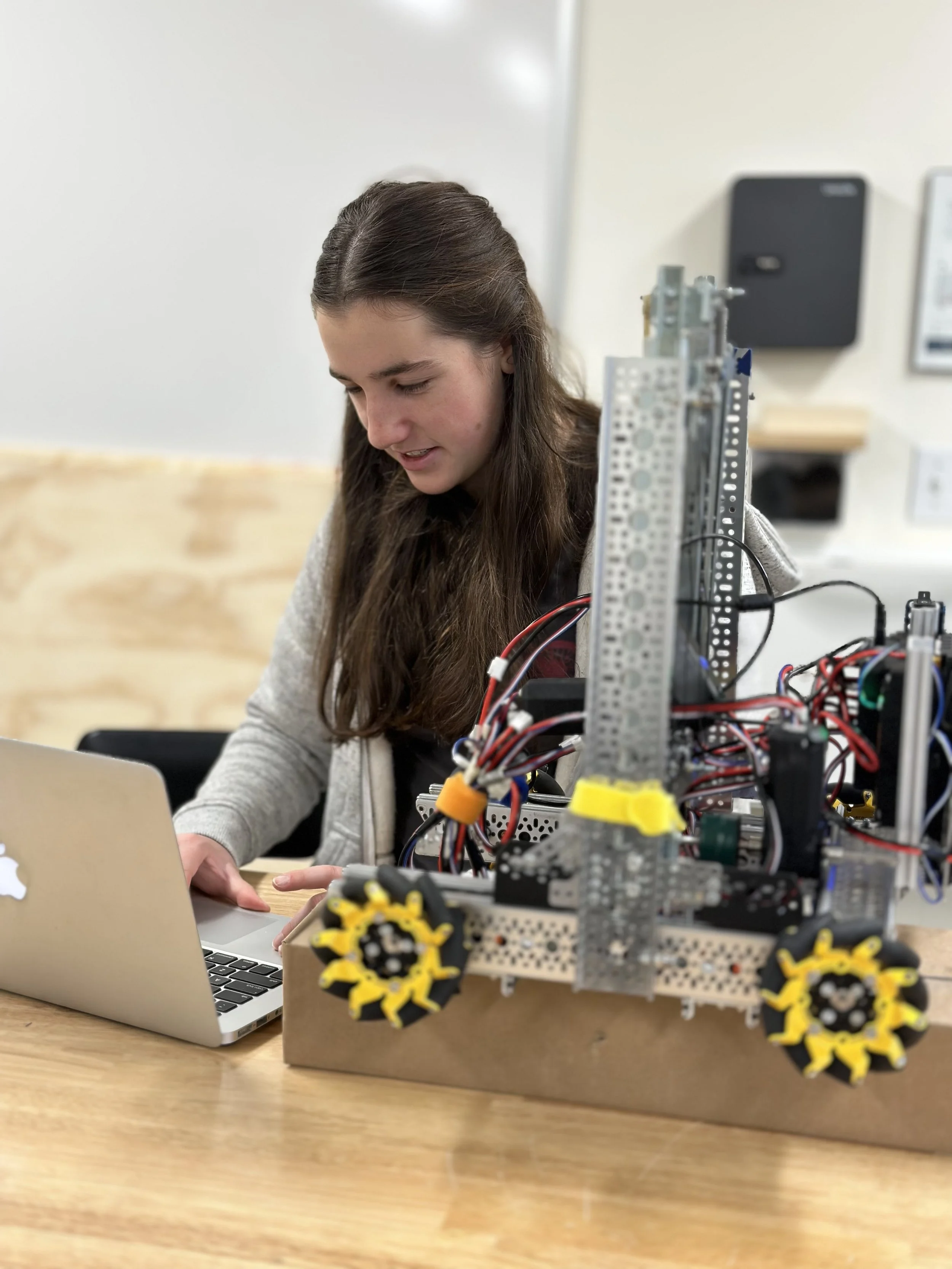 Robotics-Tech-Lab-2024-25_2998.jpeg