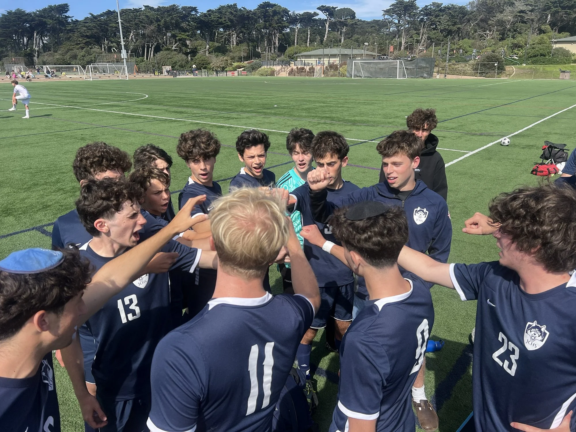 BoysVarsitySoccer_9410.jpg