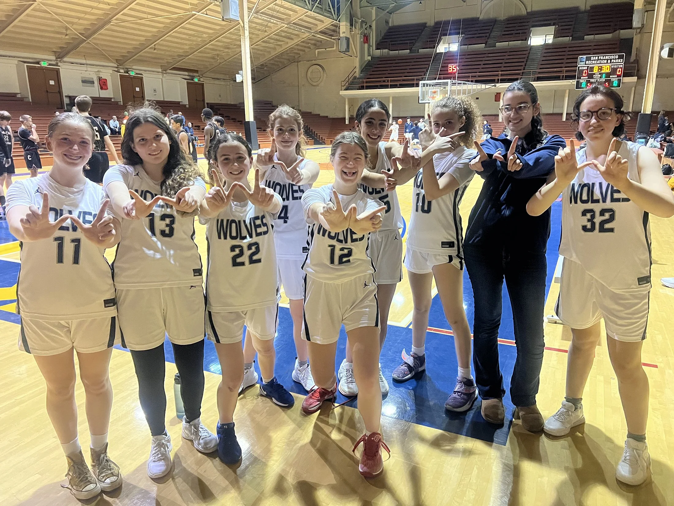 GirlsVarsityBasketball_0158 3.jpeg