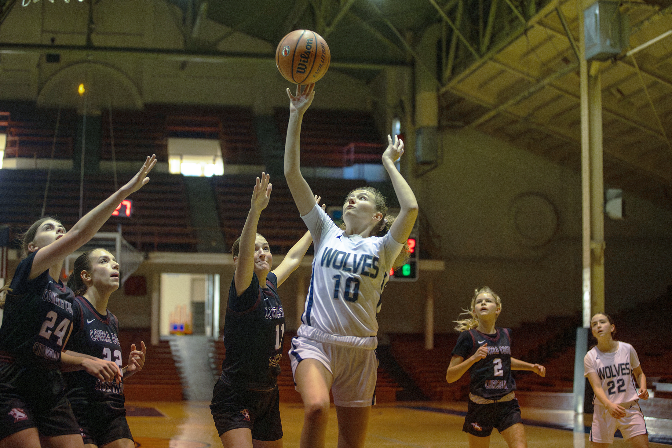 GirlsVarsityBasketball_220.png