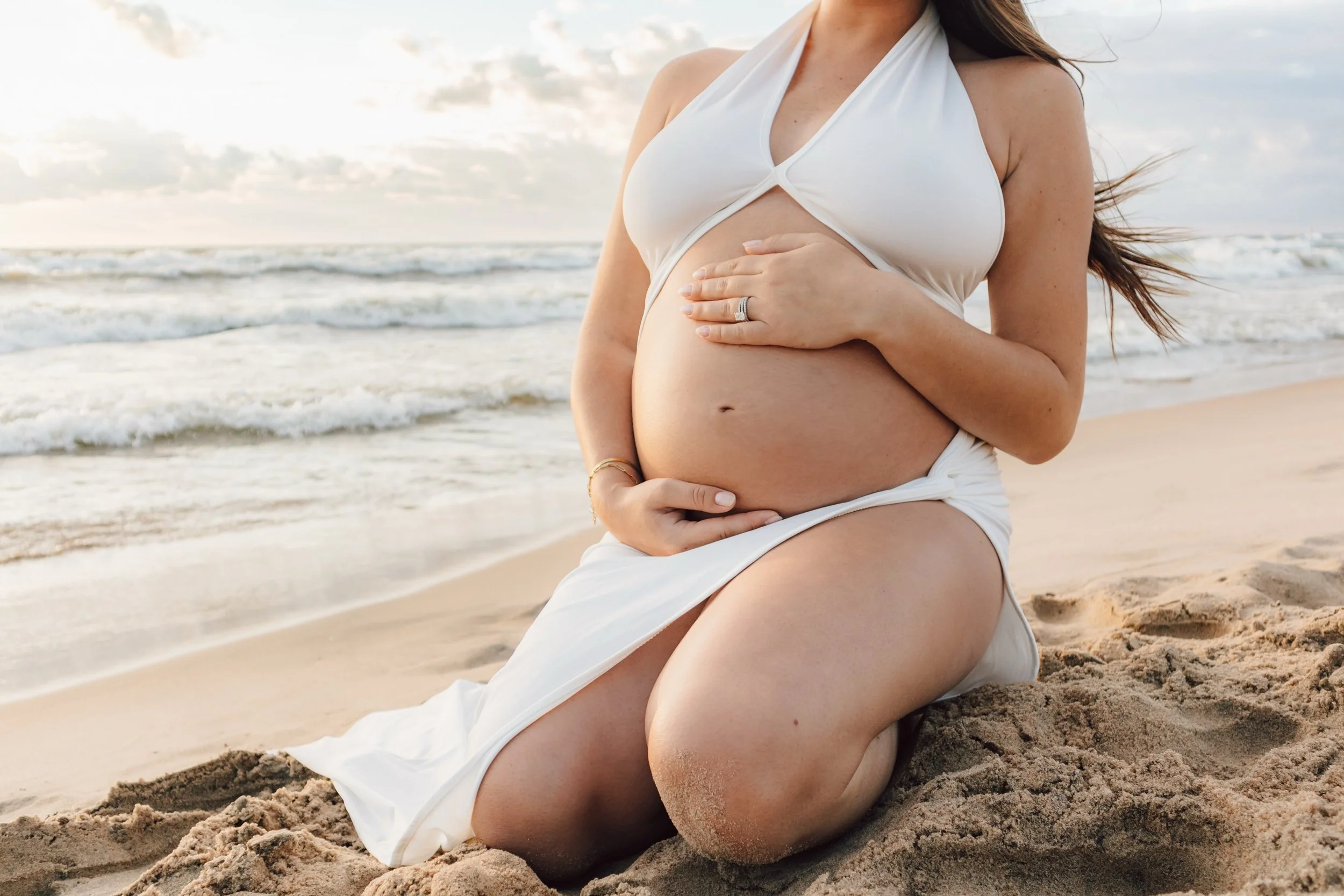 A child so deeply loved before they even take their first breath. 🤍 

I think maternity sessions will always have a special place in my heart.

There&rsquo;s so much beauty wrapped up in these moments. 
A family that&rsquo;s about to change forever,