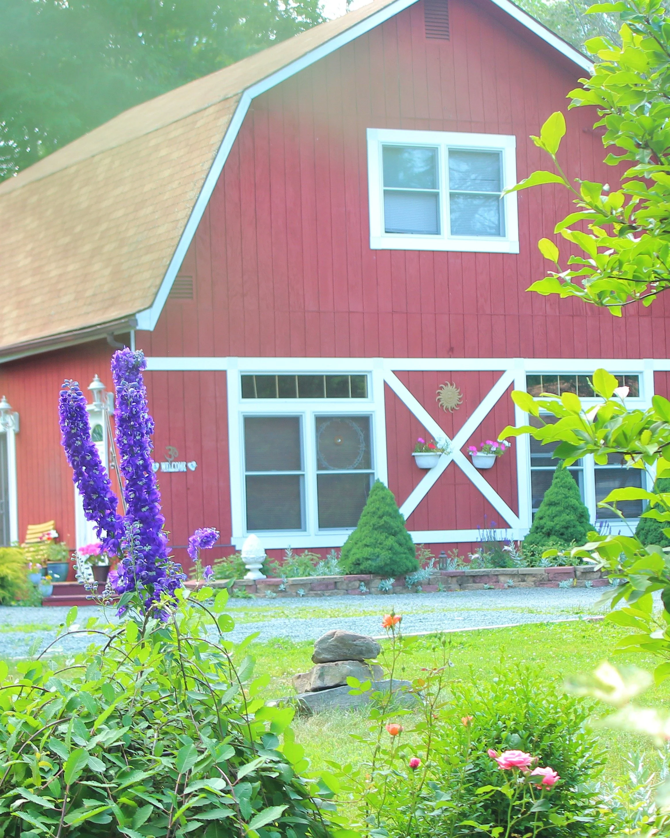 Sometimes, the most important thing you can do is pause.

If you&rsquo;re feeling burned out, navigating a life transition, grieving, seeking healing, or simply longing for a blissful escape, this intimate Catskills retreat invites you to pause, brea