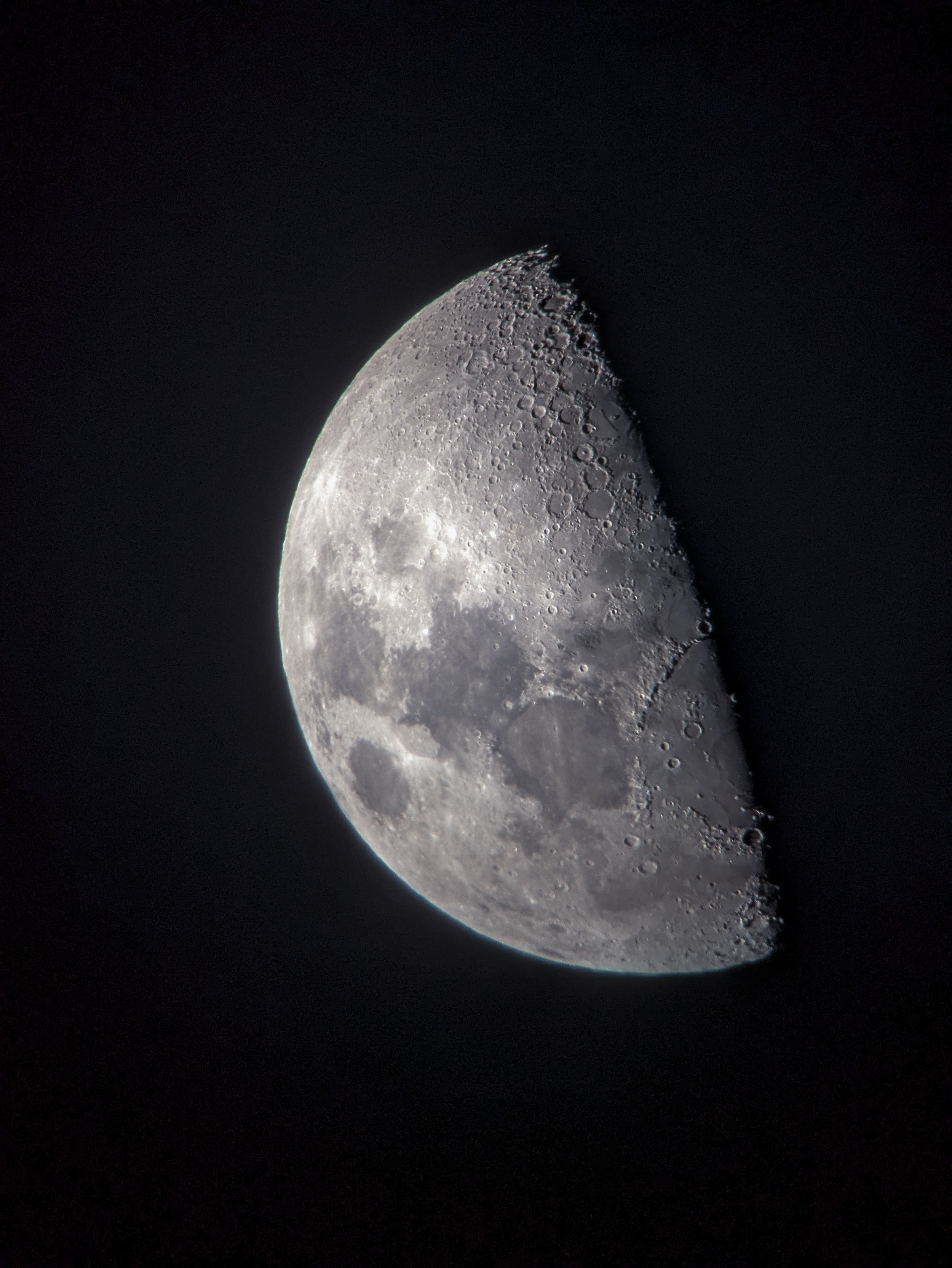 Waxing Cresent Moon
Pixel 7a + Skywatcher Heritage 130p