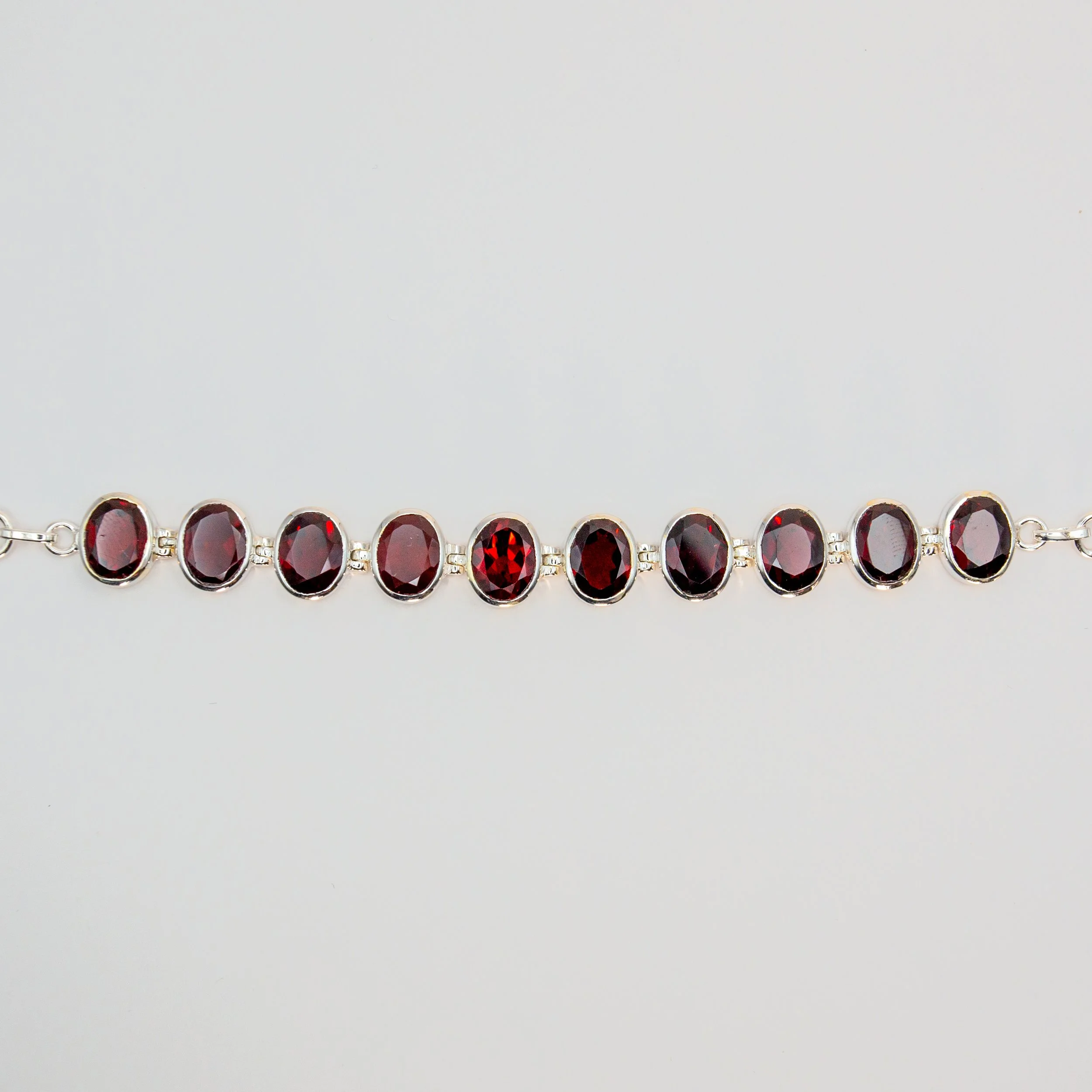 A82238 - Garnet RK Jewellrey232.jpg