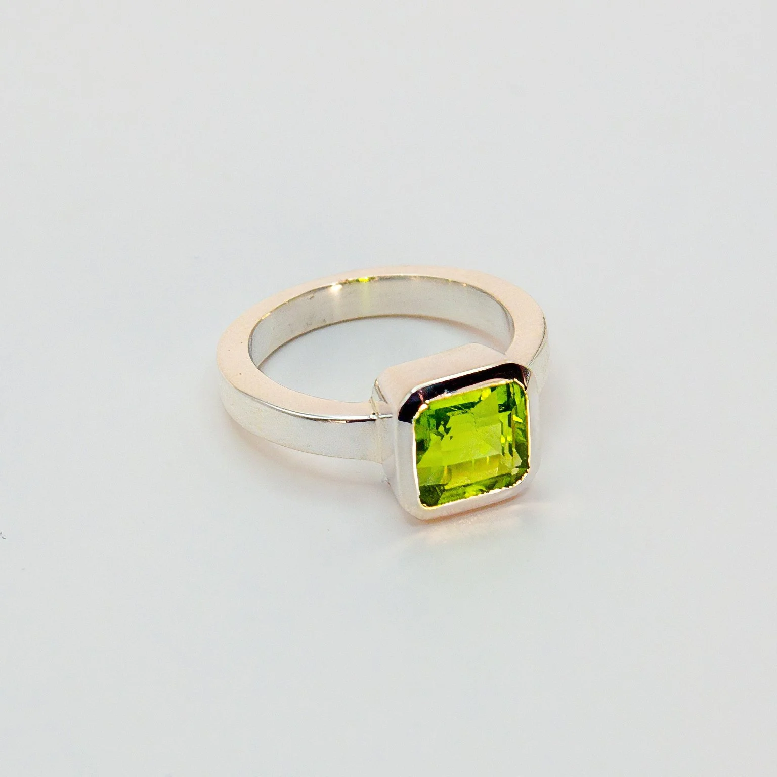 A80218 - Peridot RK Jewellrey123.jpg