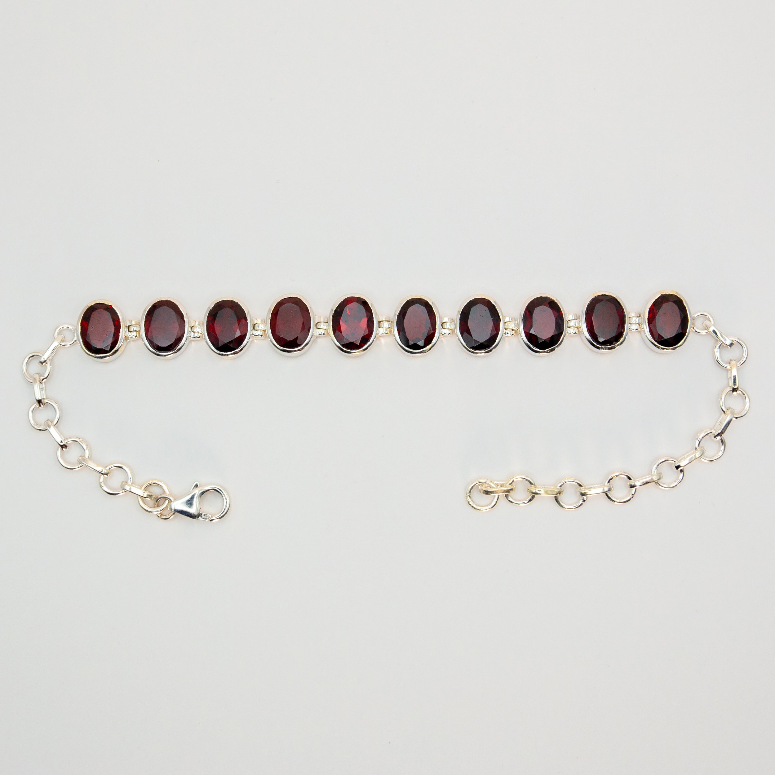 A82238 - Garnet RK Jewellrey231.jpg