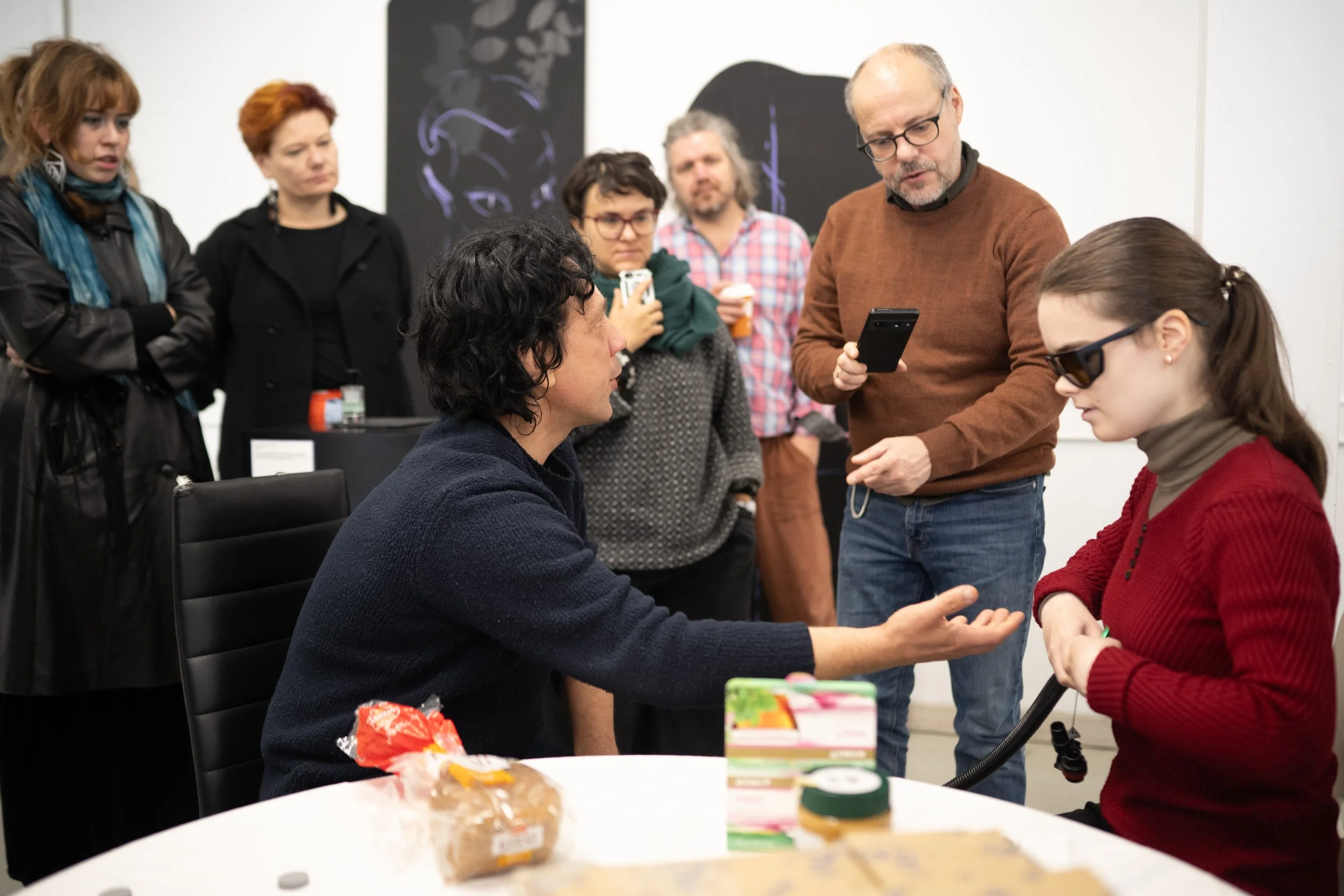 Sandris Mūriņš (Instagram: @sandrismurins) & Amanda Nicmane, Basics of Aromagraphy, Lecture and Scent Camera Demonstration, 2025