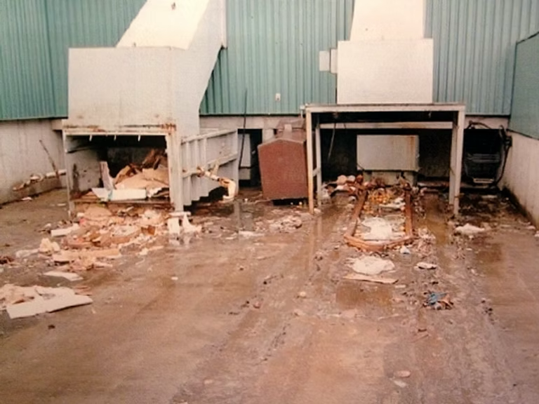 Compacteur de magasin - Avant