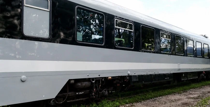 Retrait de graffiti sur le train de Charlevoix - Après