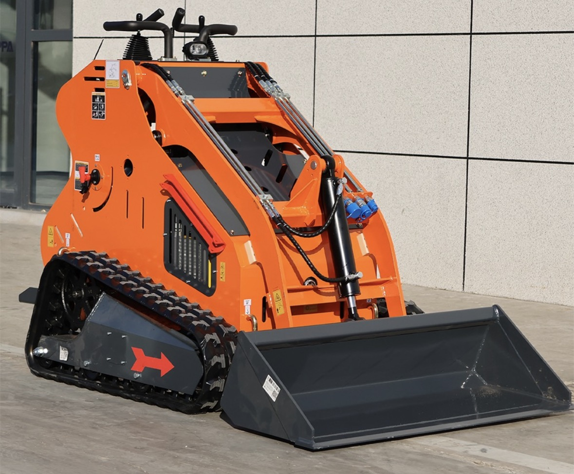 STRYKER SX480 Mini Skid Loader