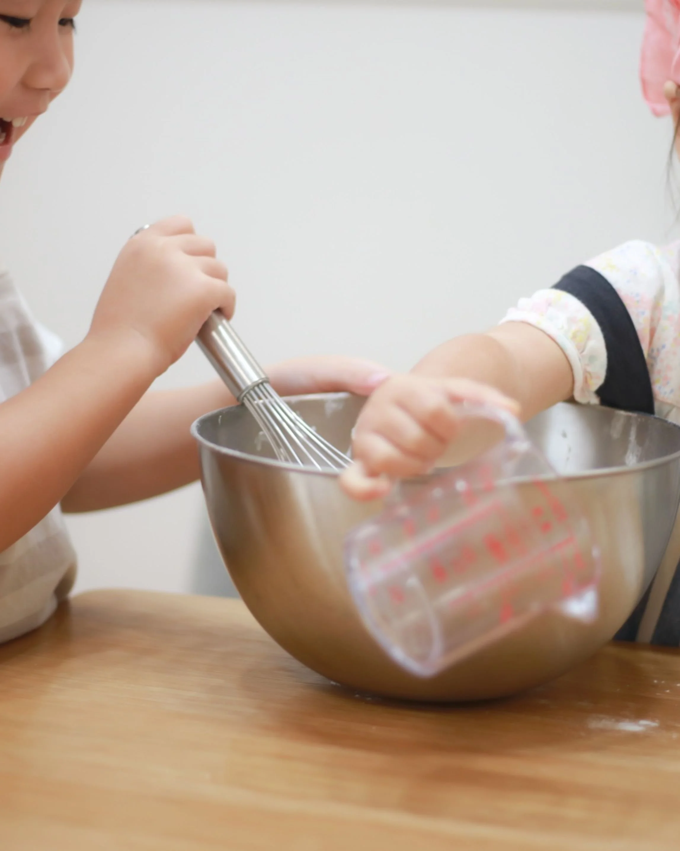 LET CHILDREN HELP IN THE KITCHEN