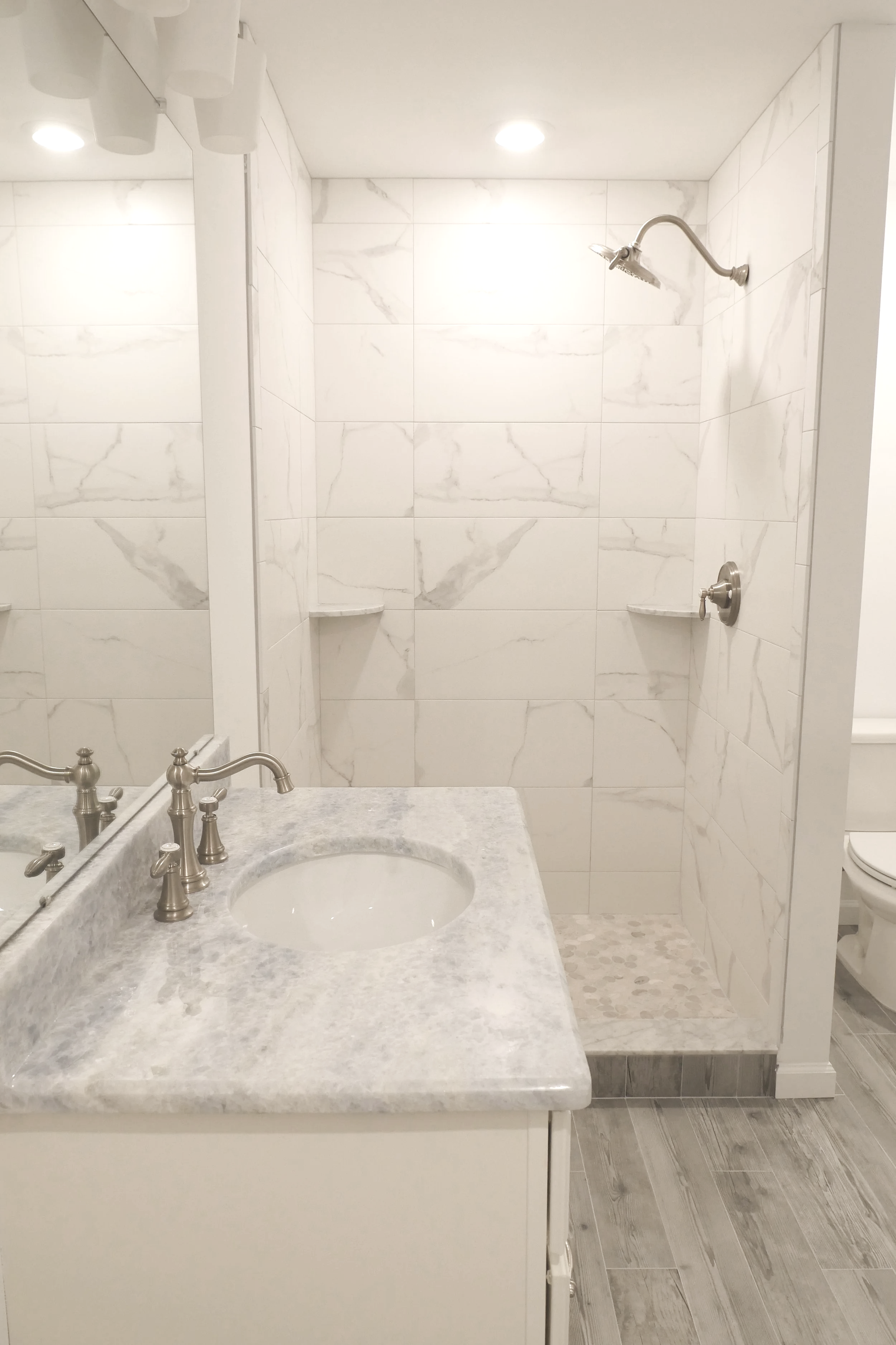2nd+Floor+Bath2.png
