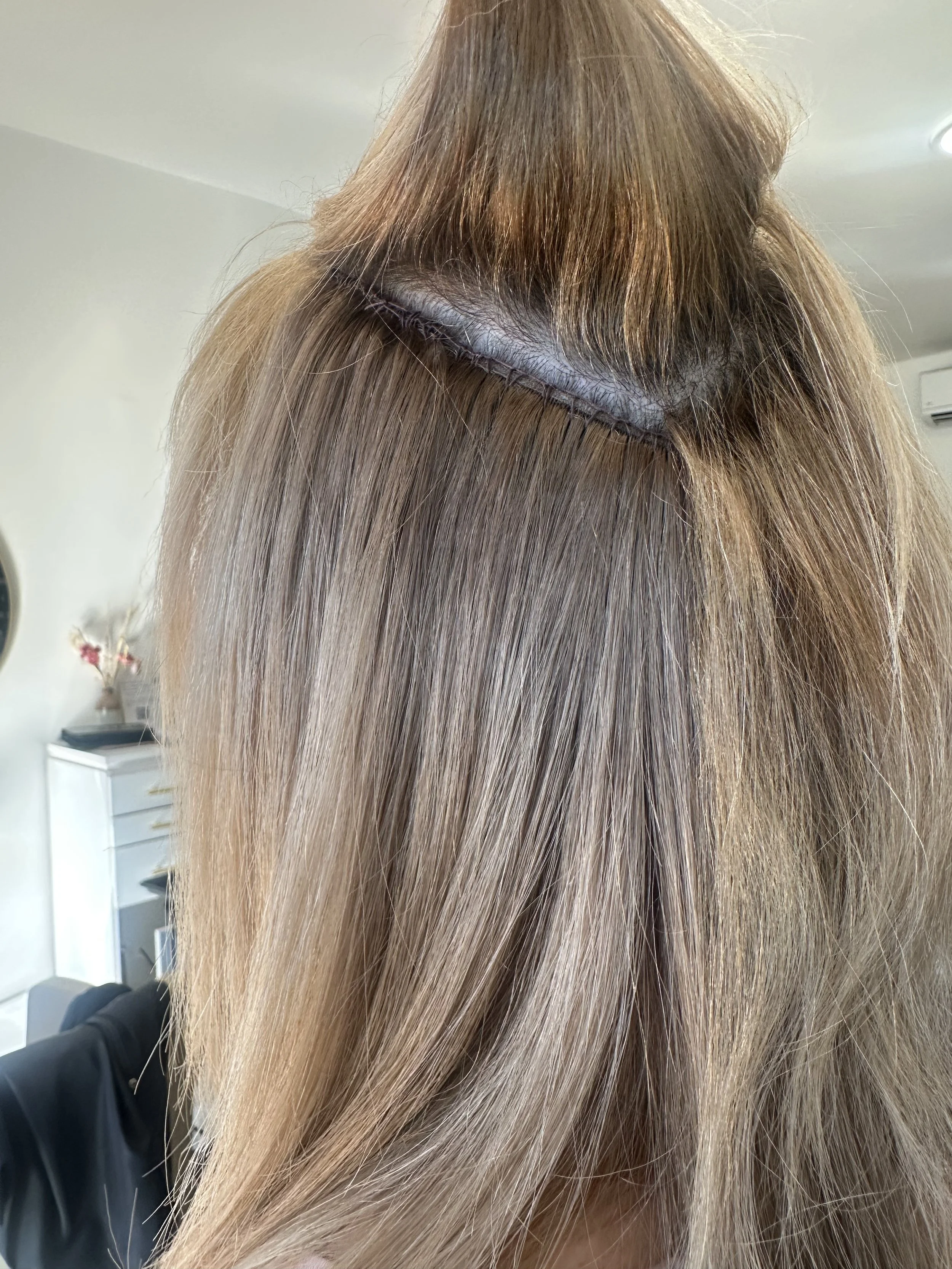 Hand-Tied vs. Tape-In Extensions: Which Is Right for You?
