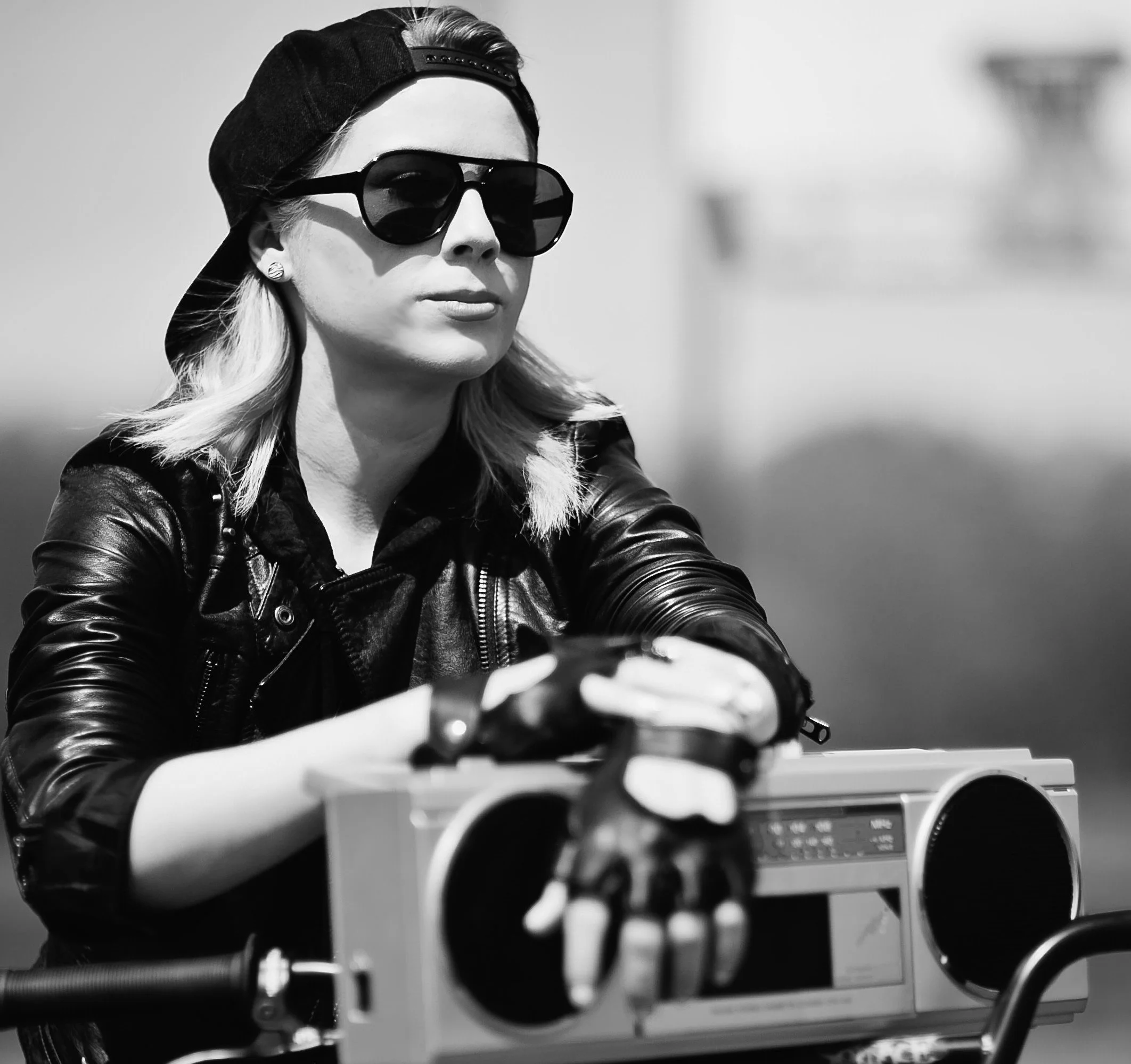 Interview: Whitney Peyton Talks "Break The Frame"