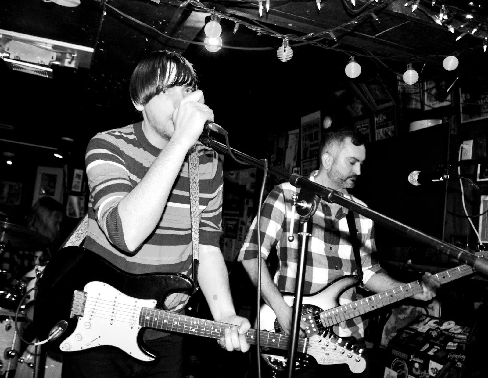 VALLORY FALLS Releases Catchy, Melodic Alt- Rock Single “ROSIE”