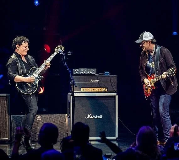 NEAL SCHON & JOE BONAMASSA Join Forces in Las Vegas!