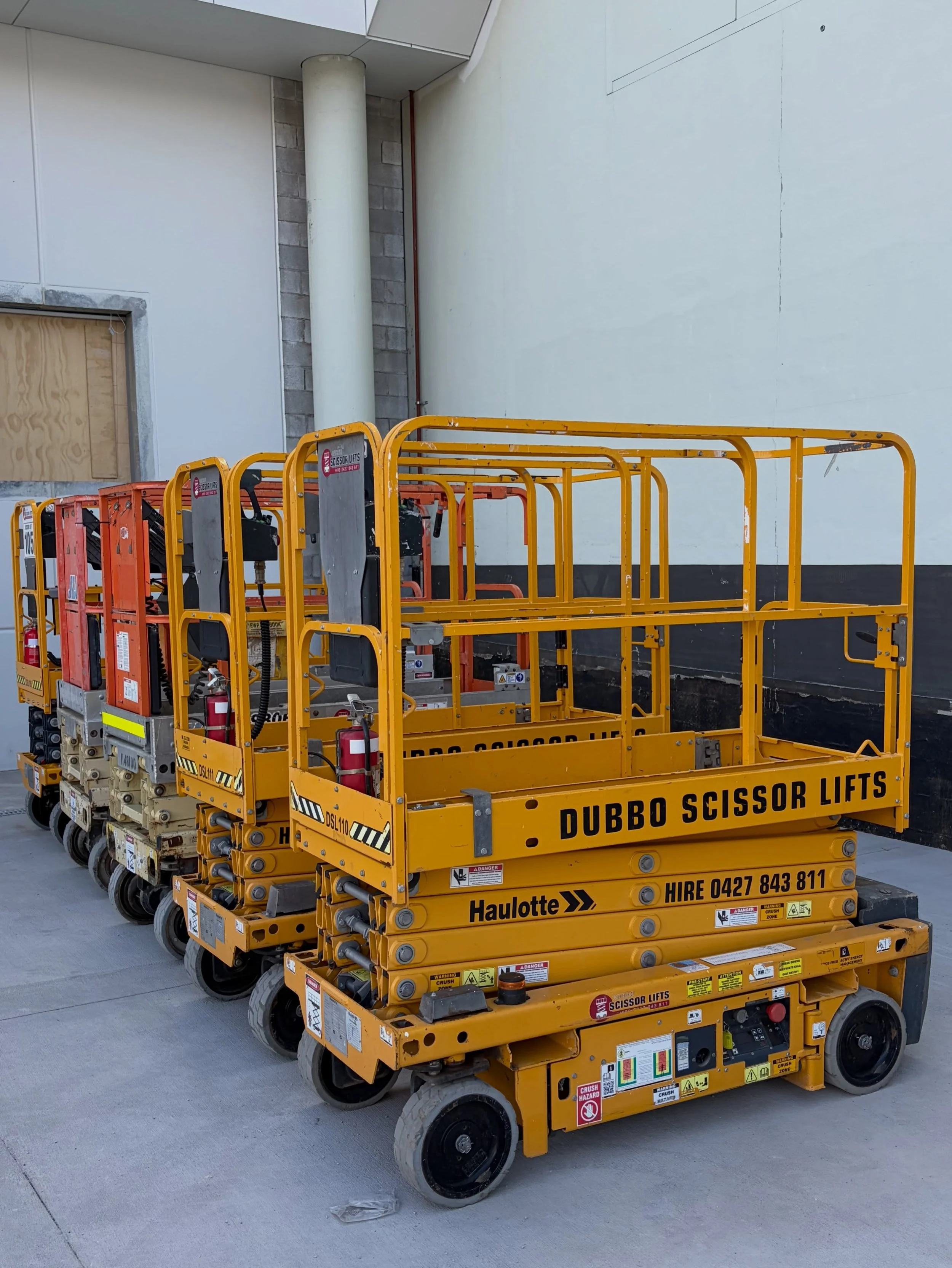 Sometimes big jobs need small machines 

Quiet electric motors ✅
Indoor non marking tyres ✅
1.5m turning radius ✅

From foundations to fit out, Dubbo Scissor Lifts has you covered with all your dry hire for your next project. 
Check out the full rang